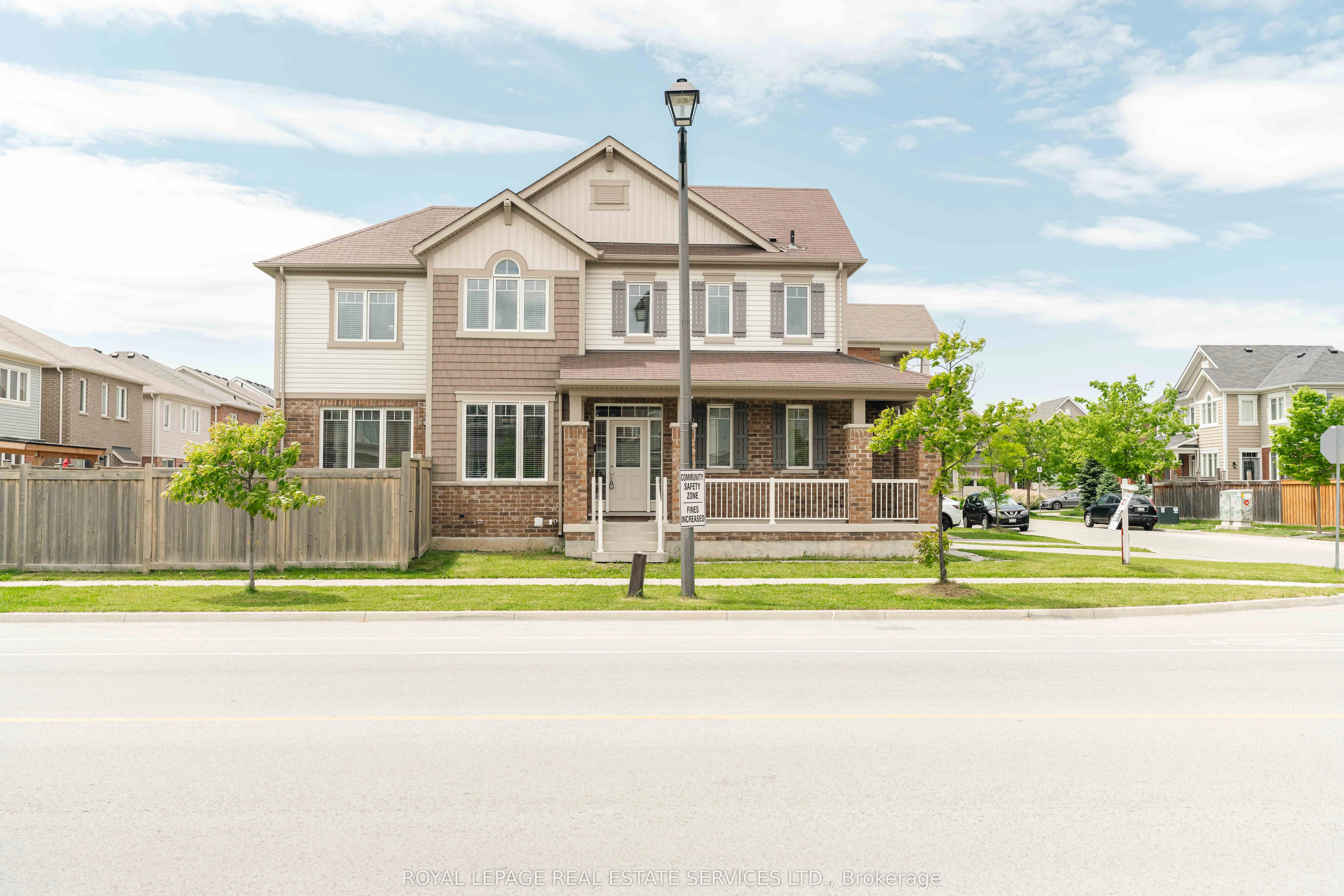 974 Penson Crescent