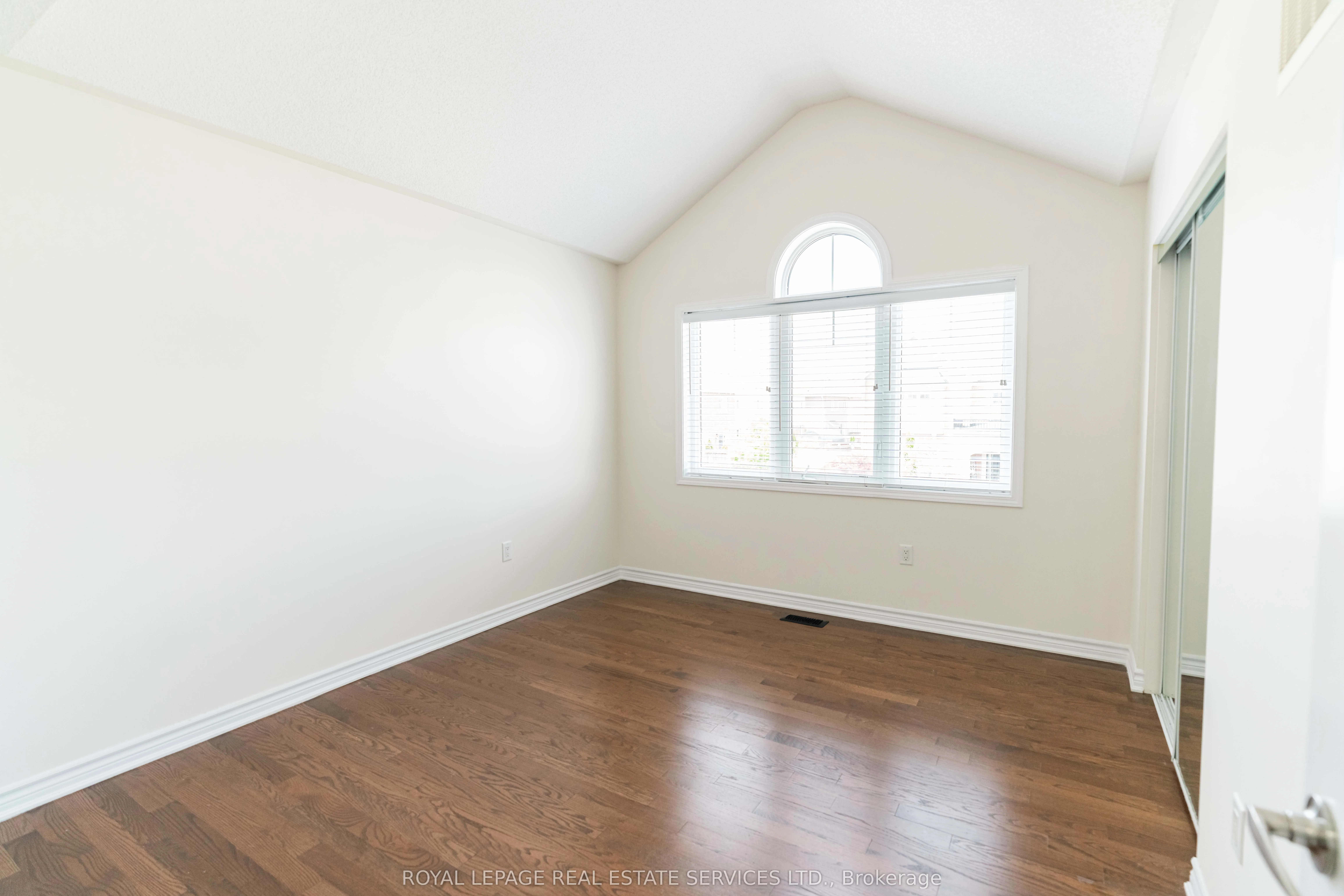 974 Penson Crescent