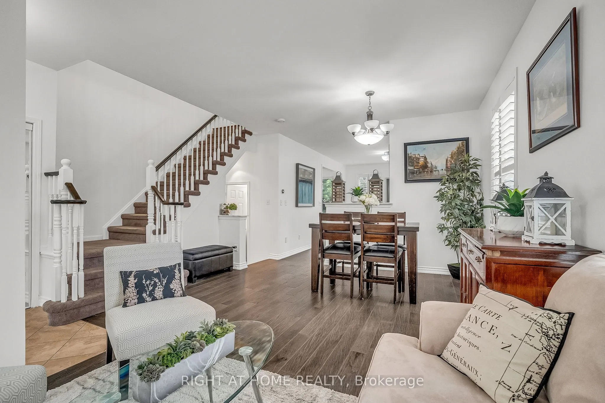 928 Lancaster Boulevard