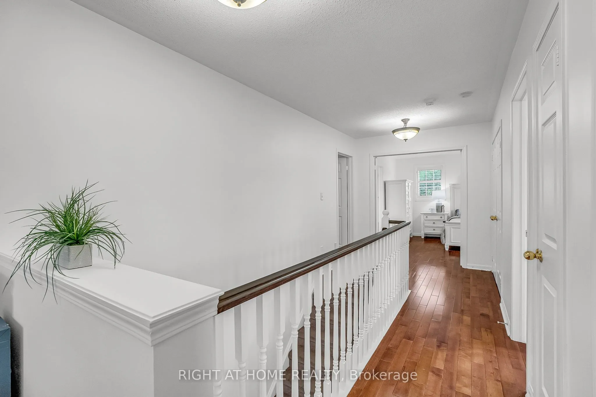 928 Lancaster Boulevard