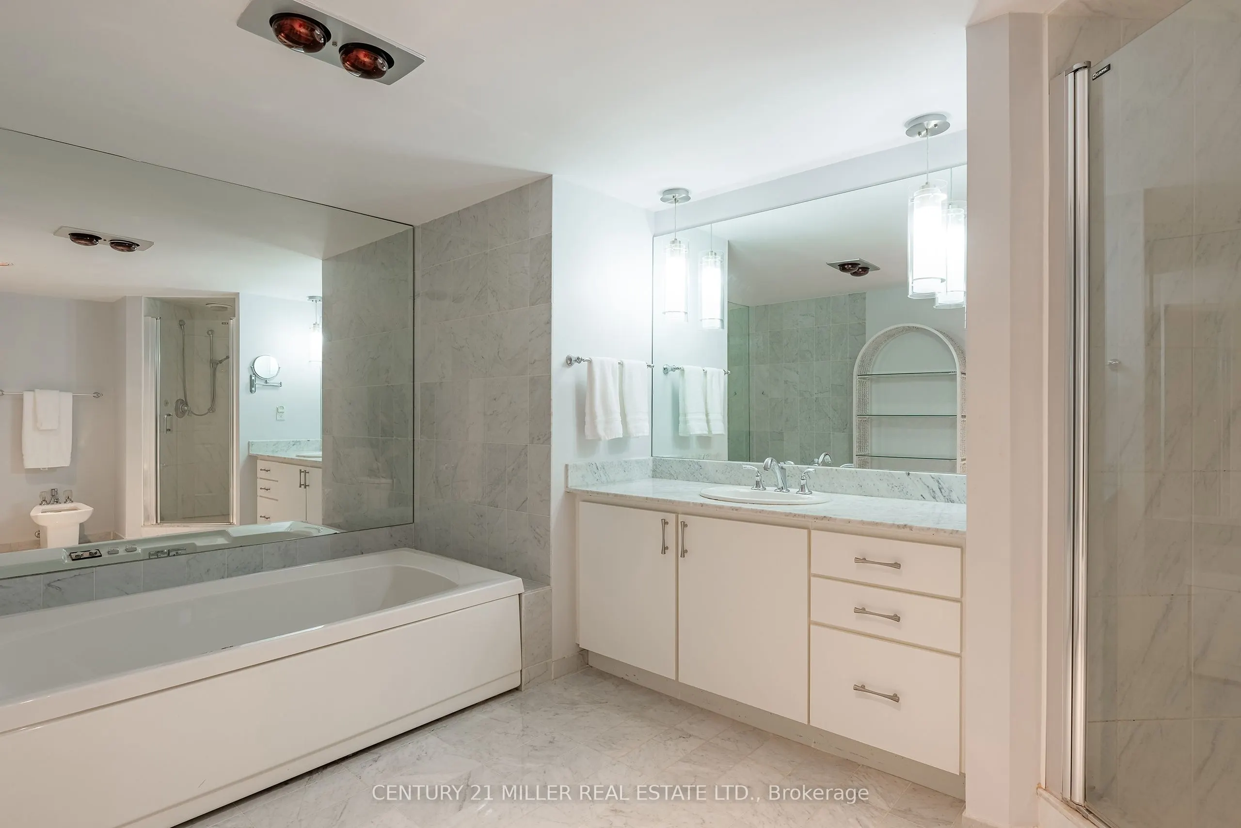 100 Lakeshore Road E, #710