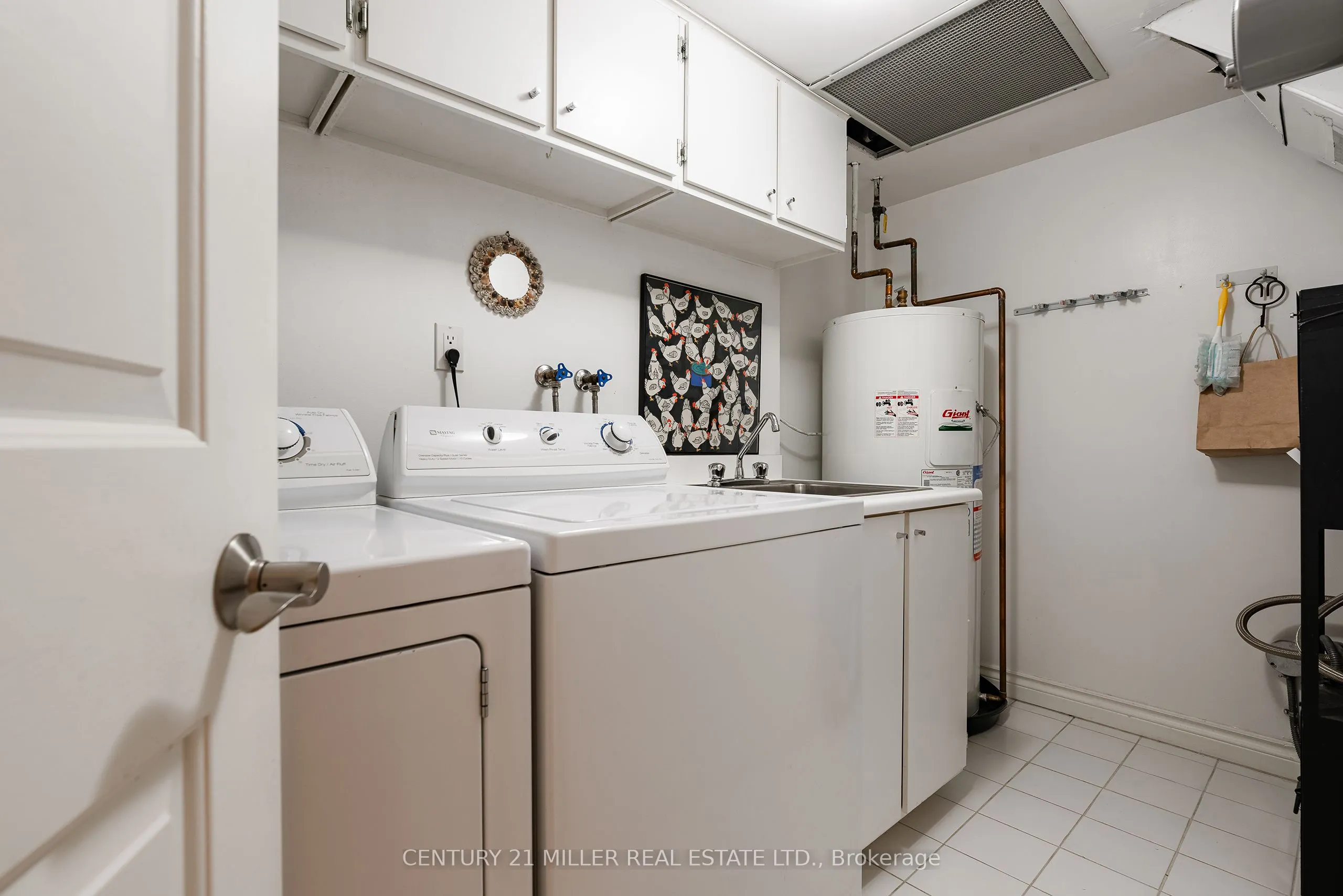 100 Lakeshore Road E, #710