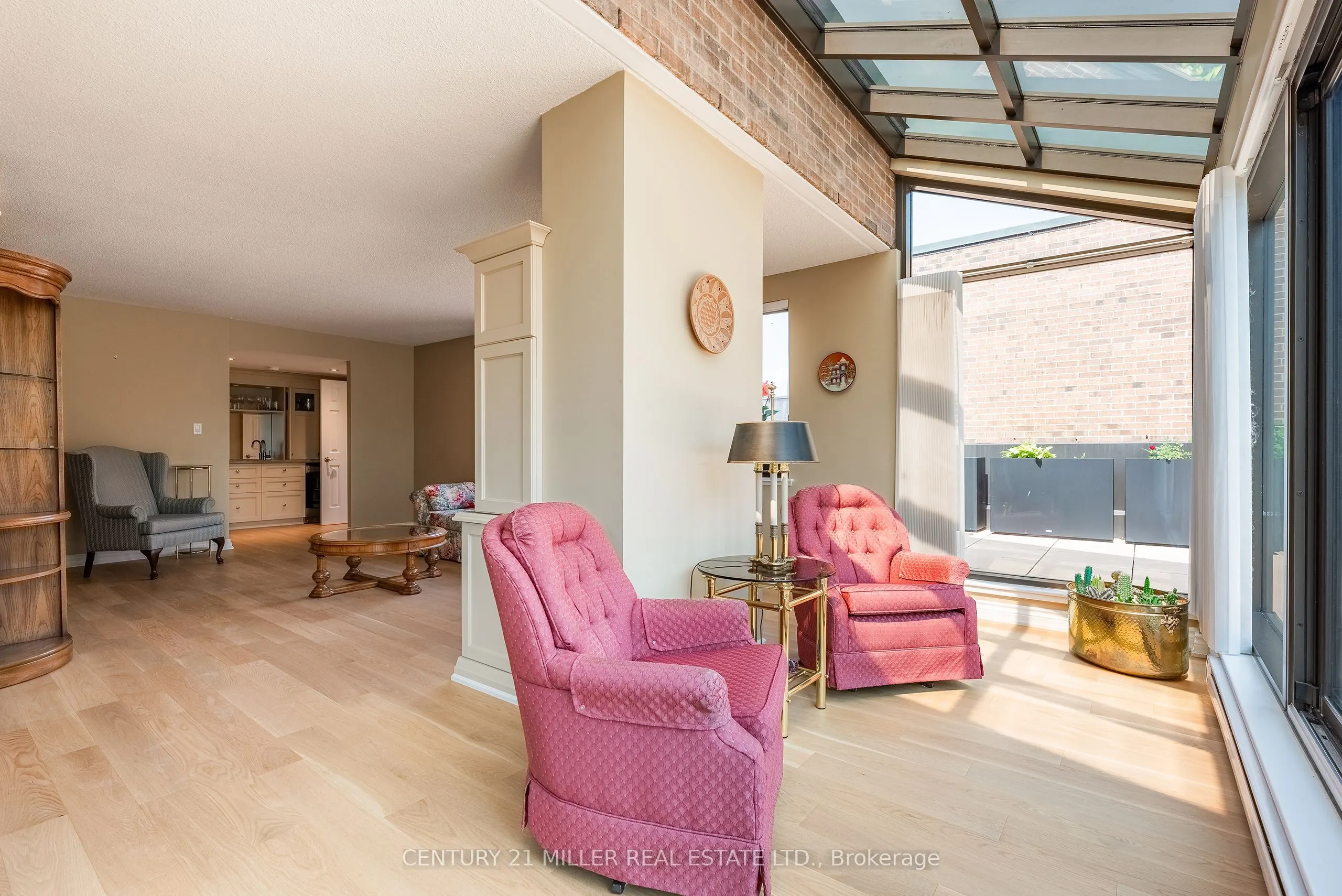 100 Lakeshore Road E, #710