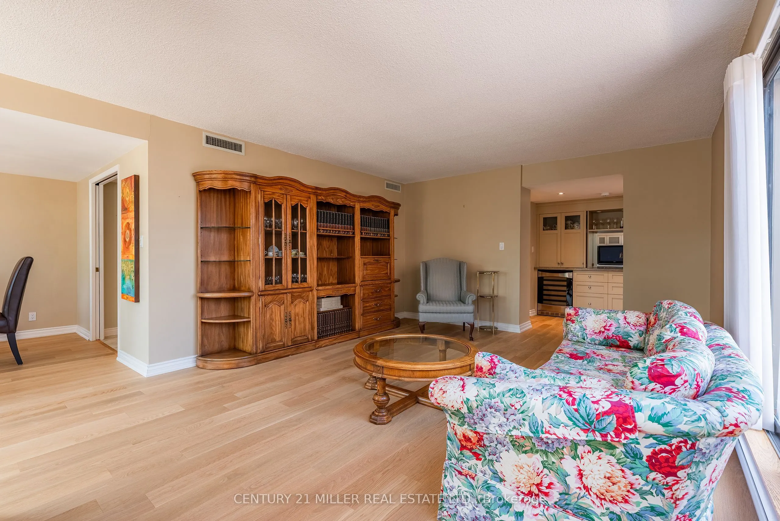 100 Lakeshore Road E, #710
