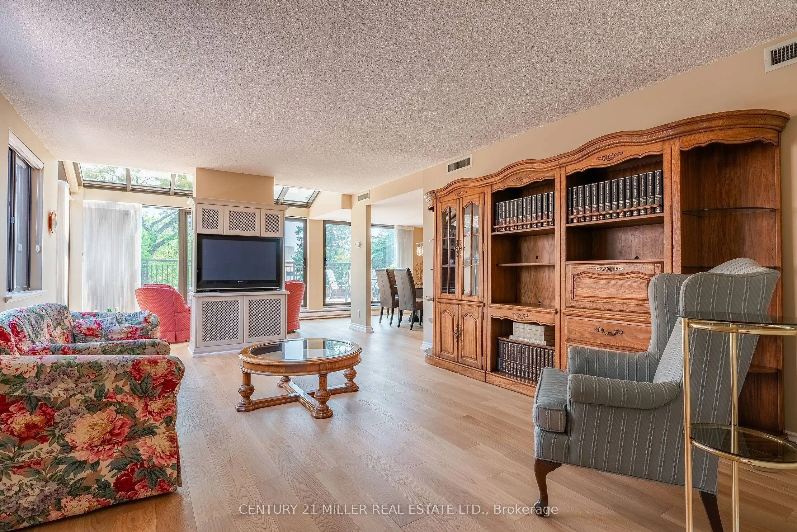 100 Lakeshore Road E, #710