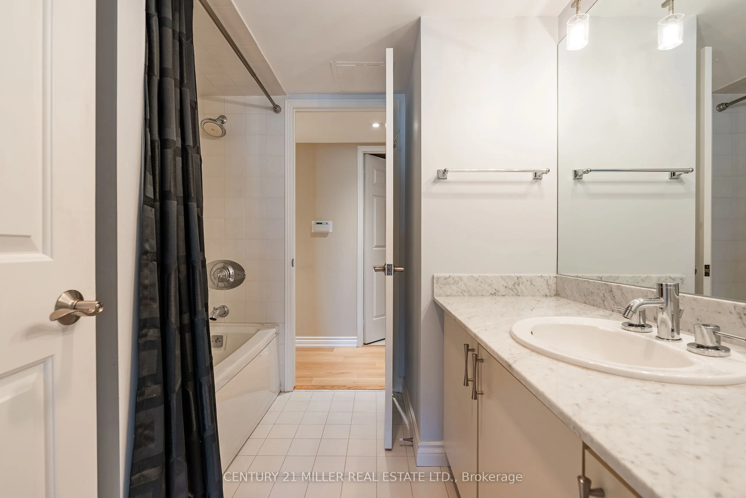 100 Lakeshore Road E, #710