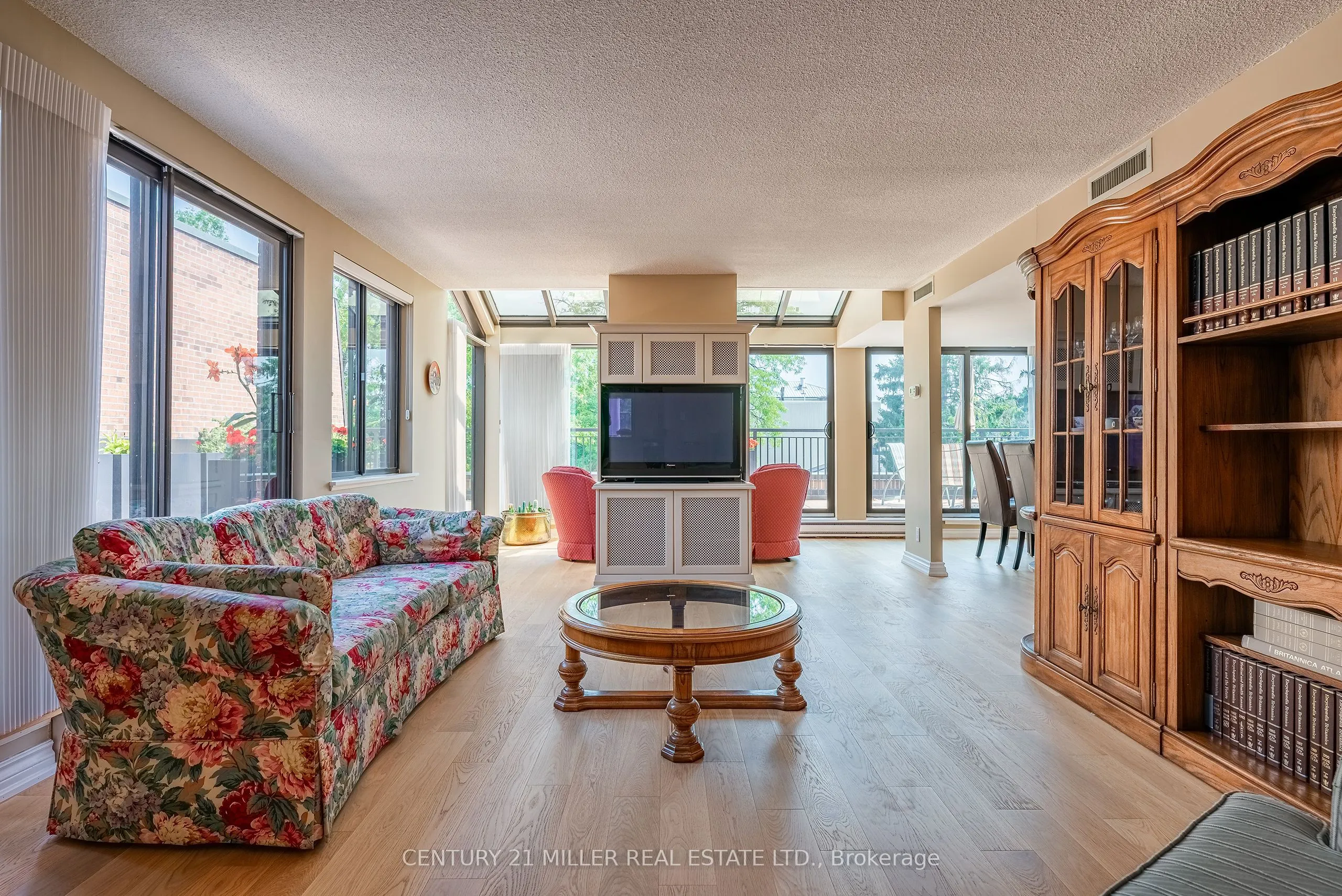 100 Lakeshore Road E, #710