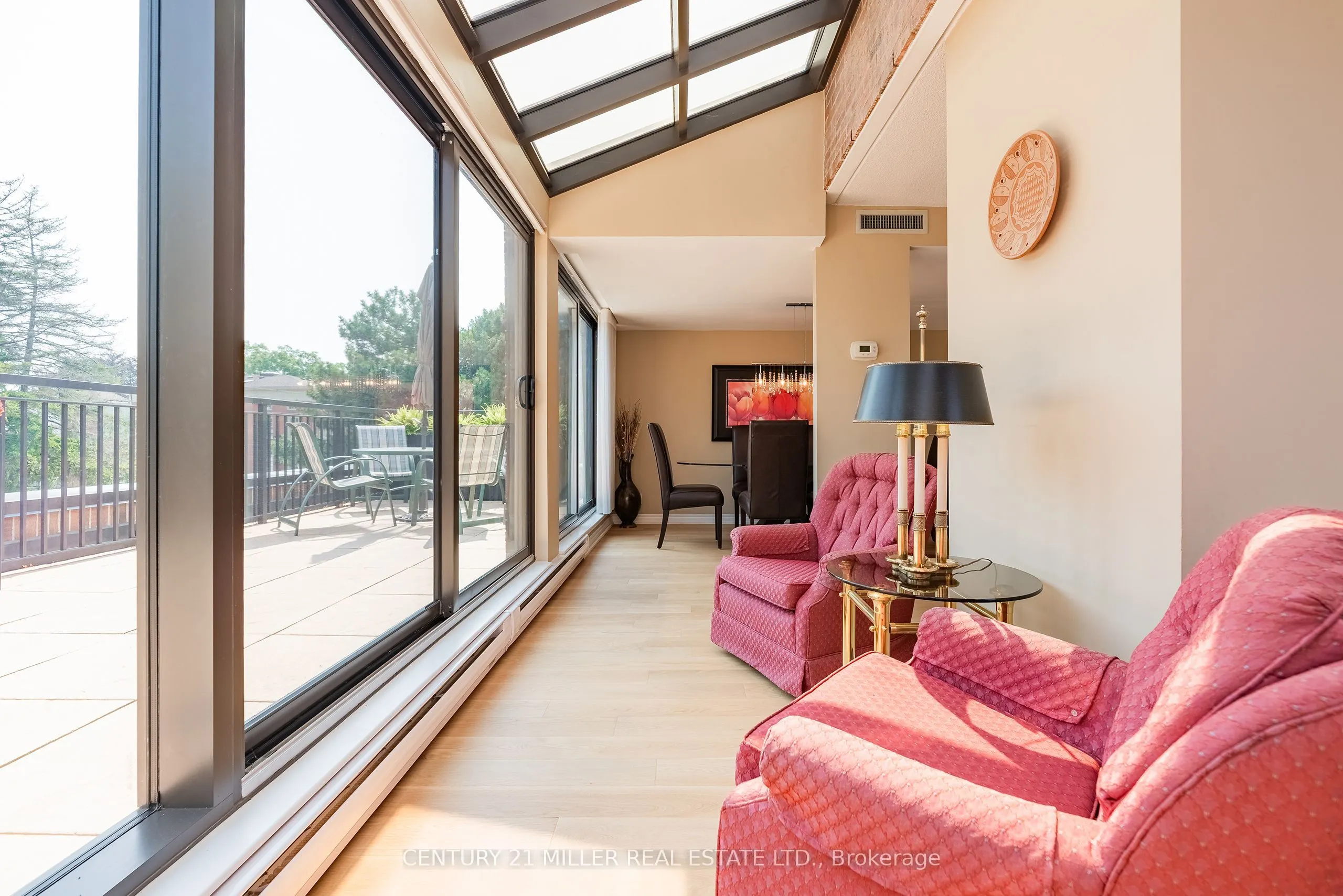 100 Lakeshore Road E, #710