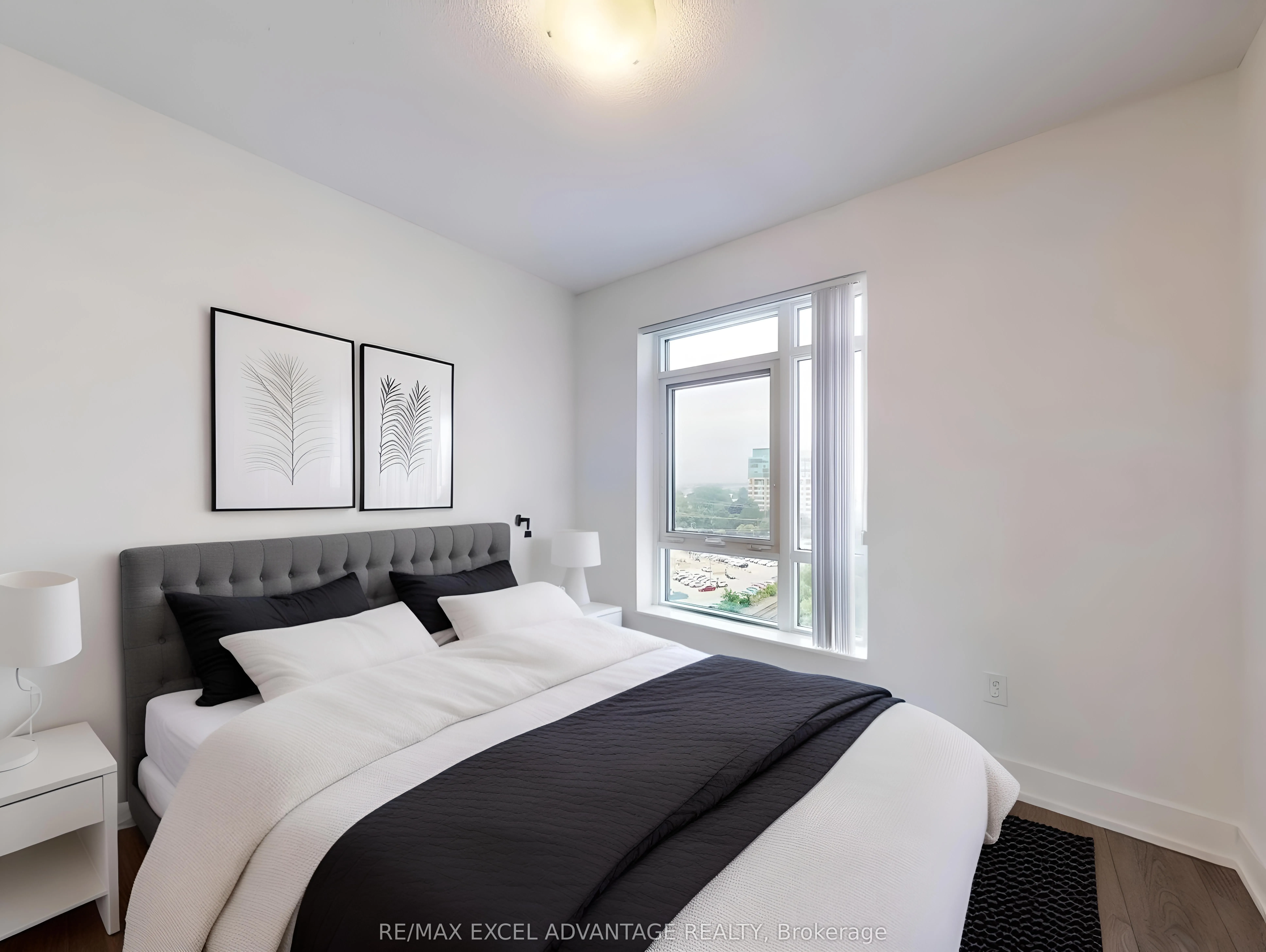 7 Mabelle Avenue, #910