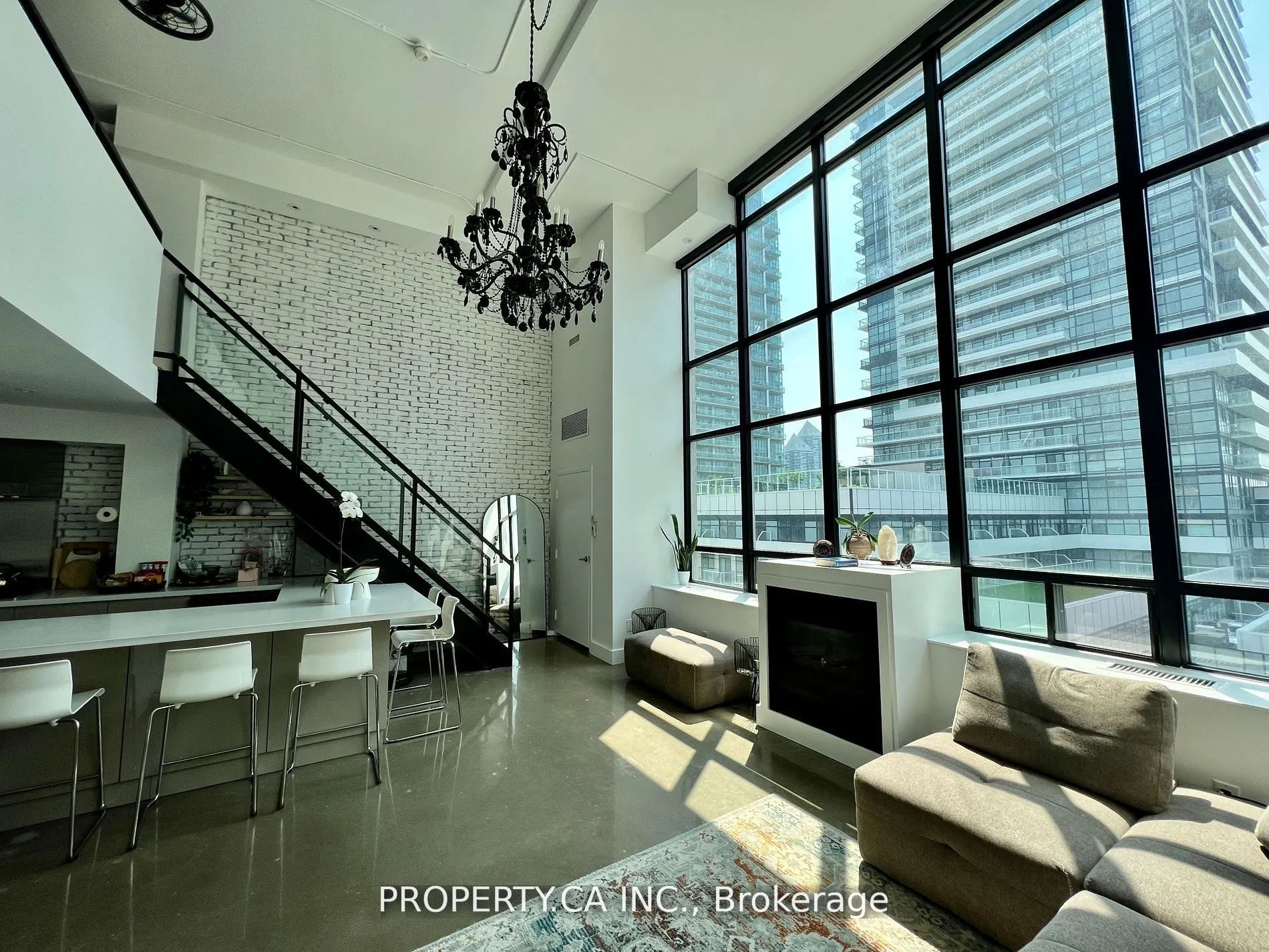 300 Manitoba Street, #314