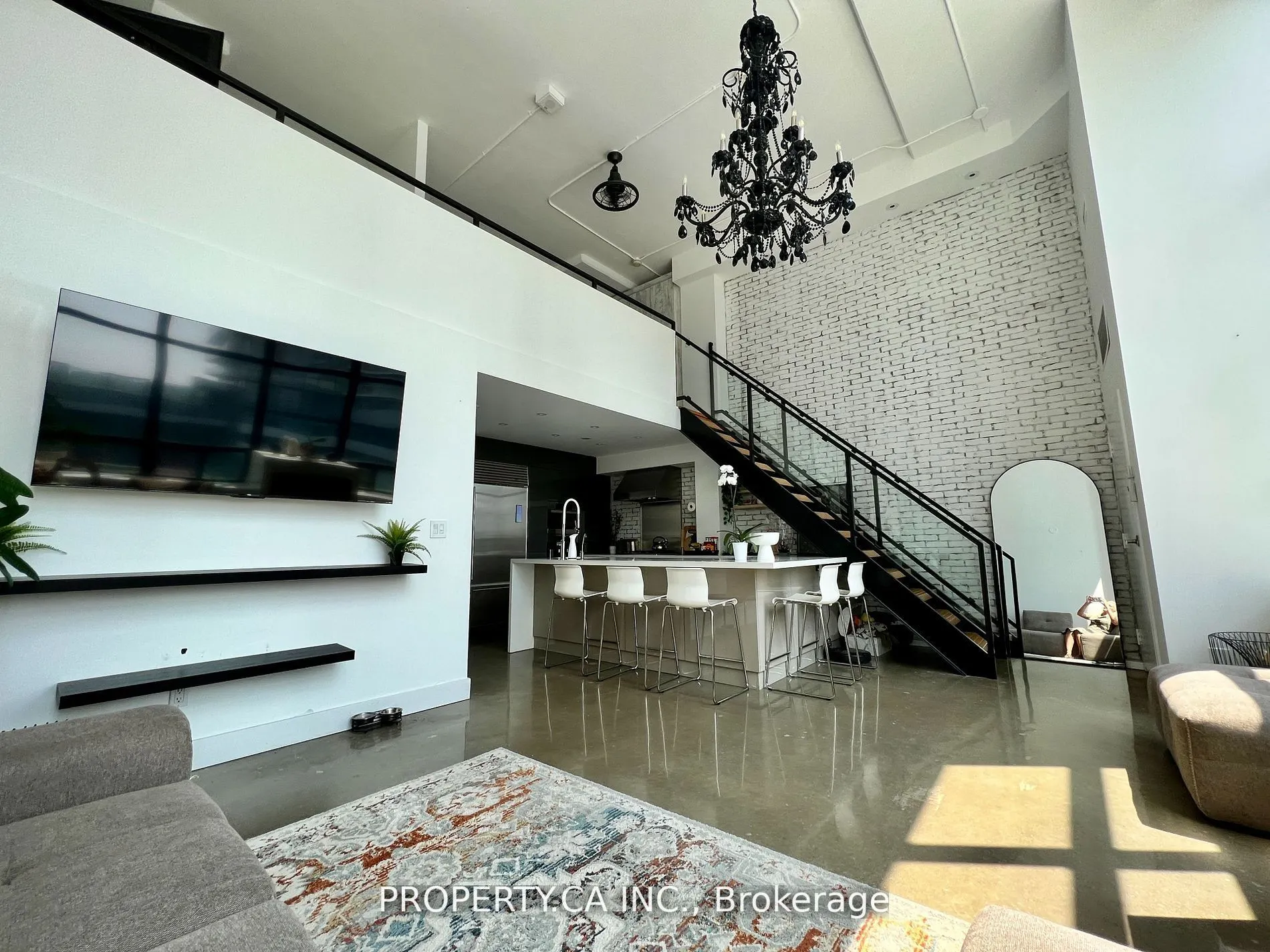 300 Manitoba Street, #314