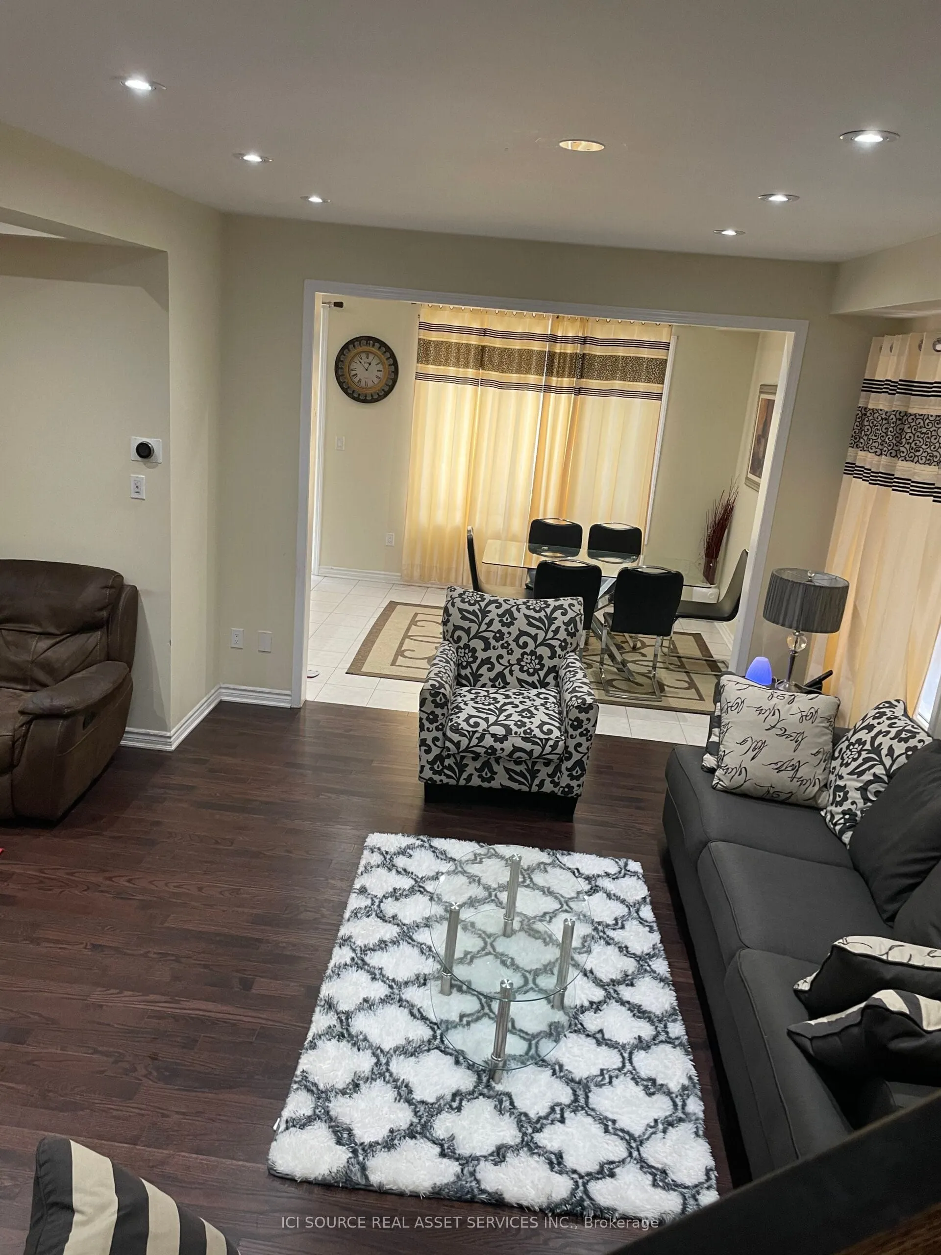 311 Cedar Hedge Road, #Upper