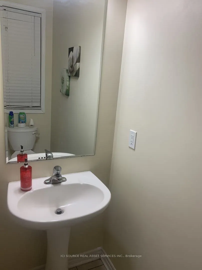 311 Cedar Hedge Road, #Upper