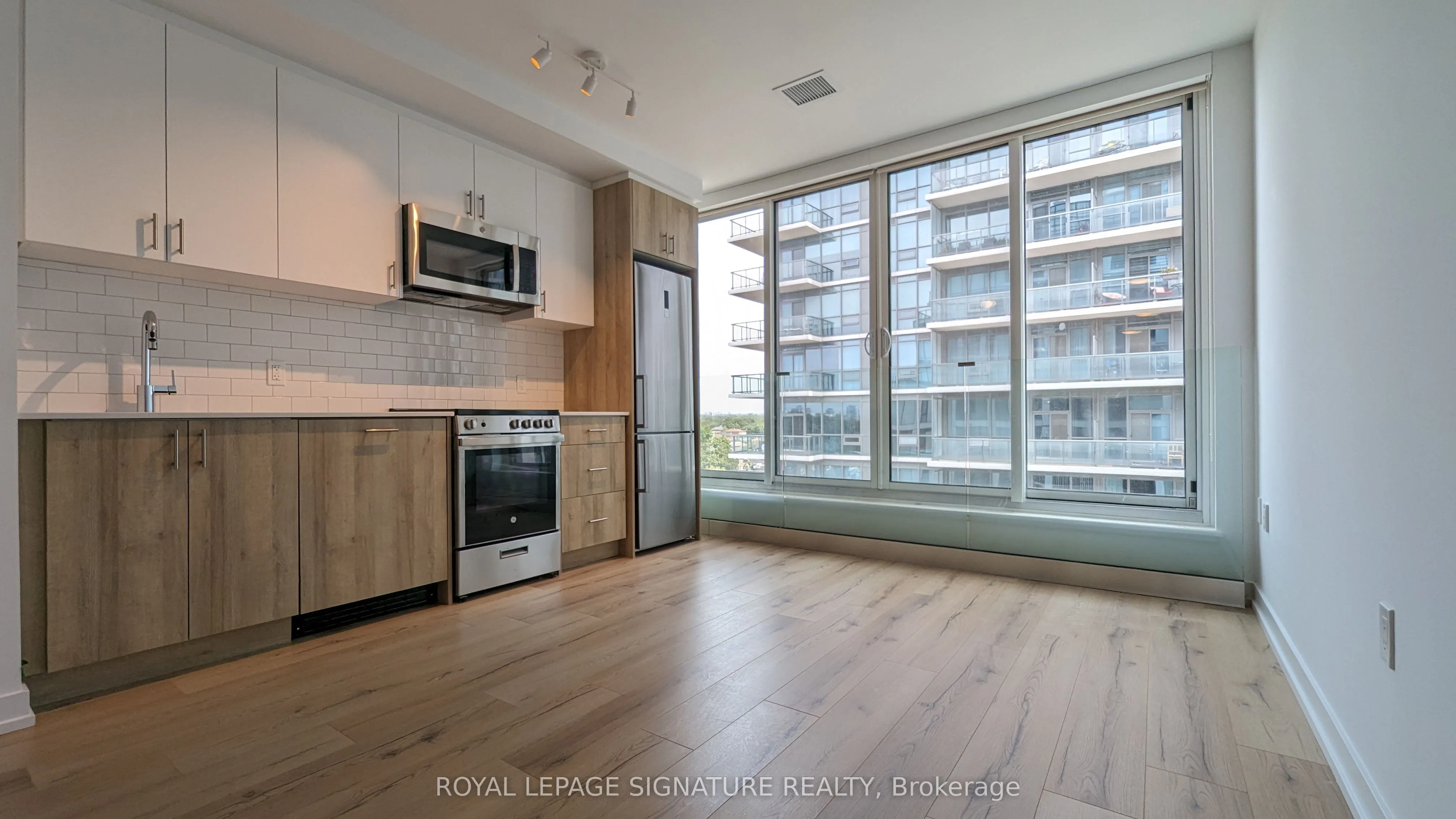 1195 The Queensway, #610