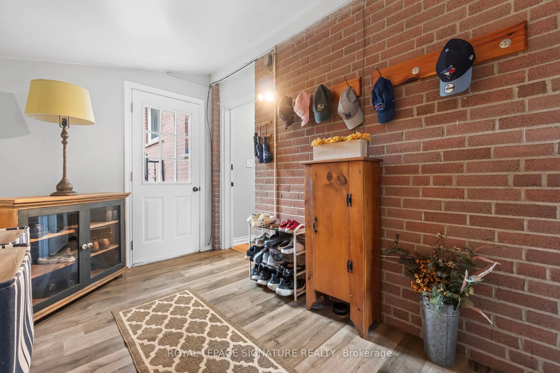 9 Faludon Drive