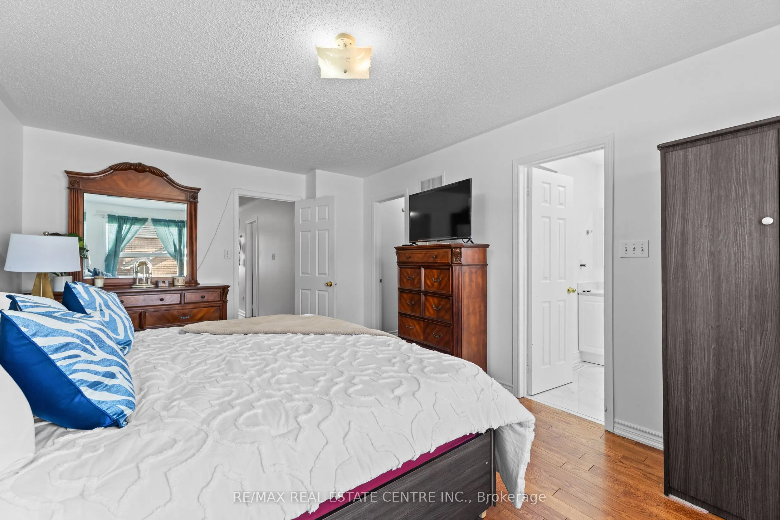 165 Zia Dodda Crescent