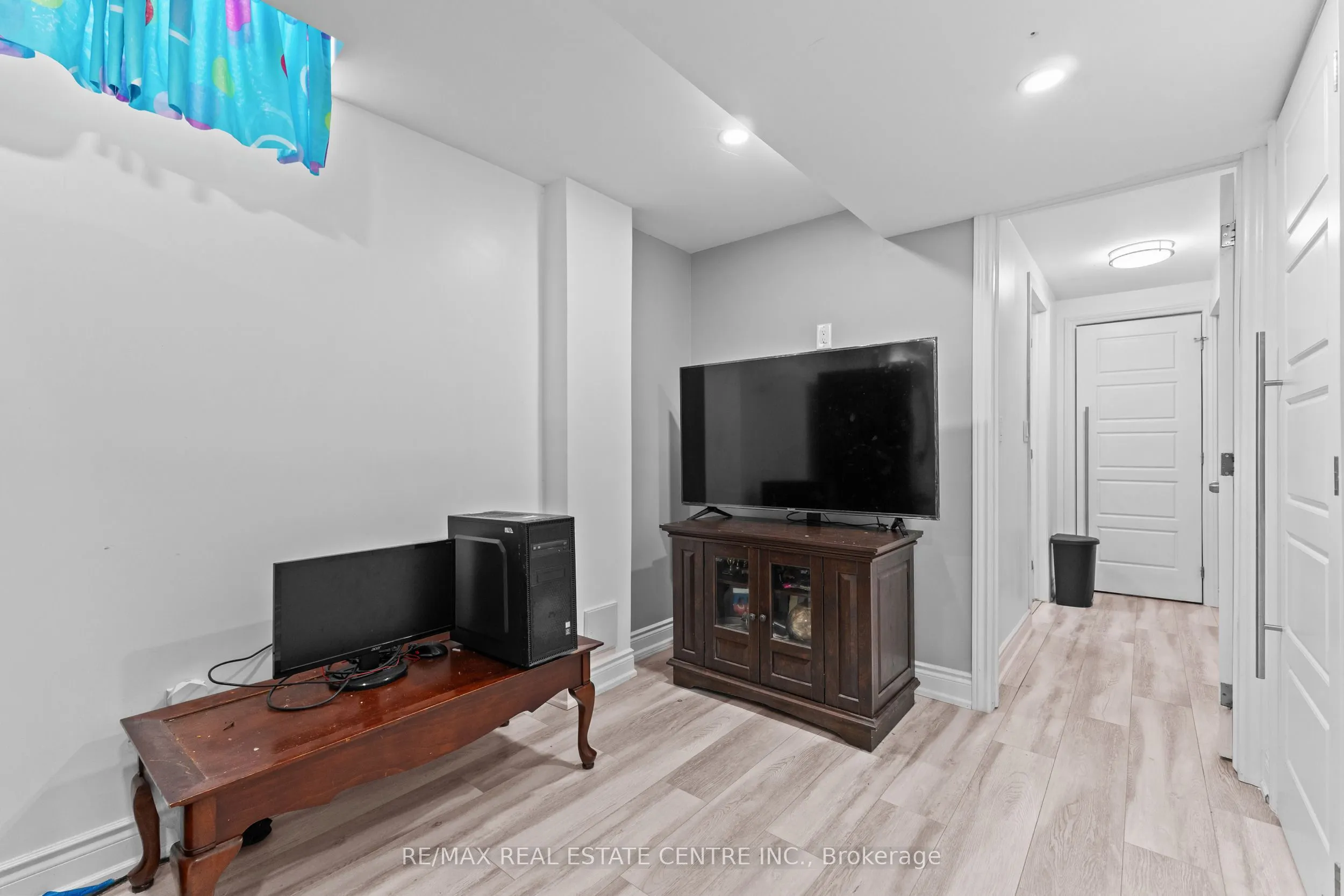 165 Zia Dodda Crescent