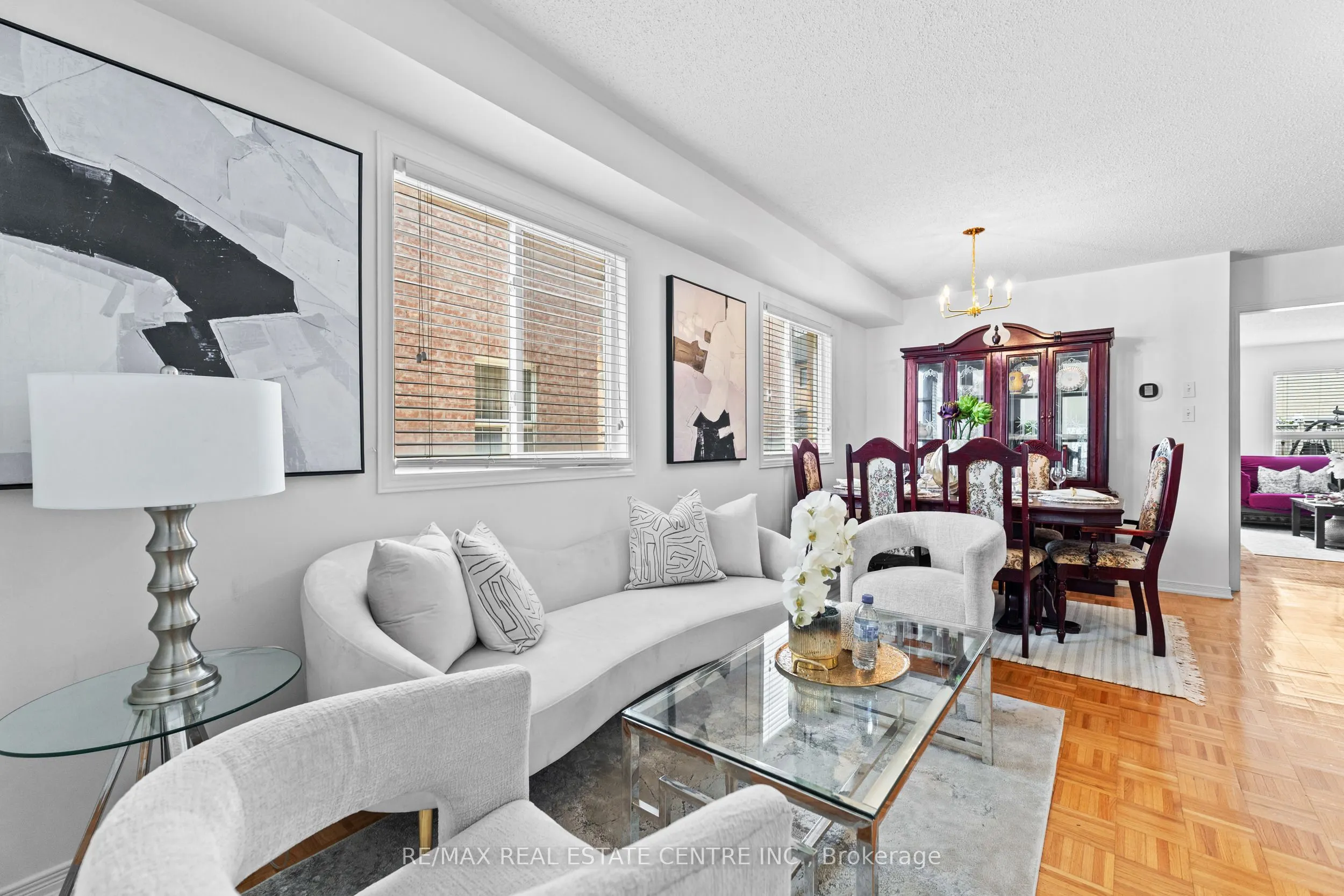 165 Zia Dodda Crescent
