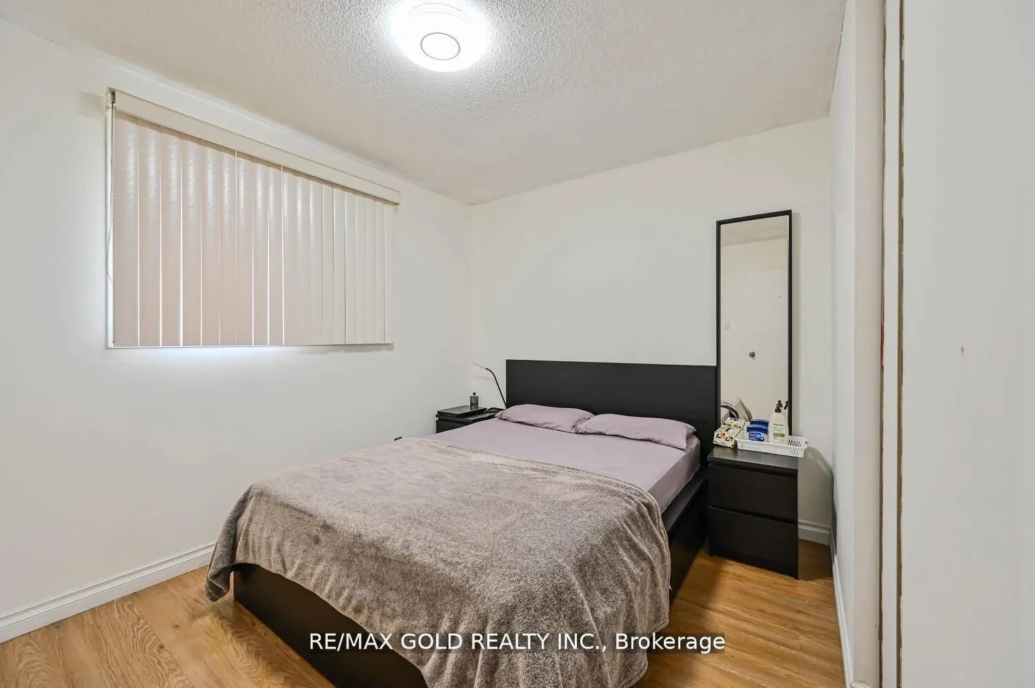 10 Cupola Court