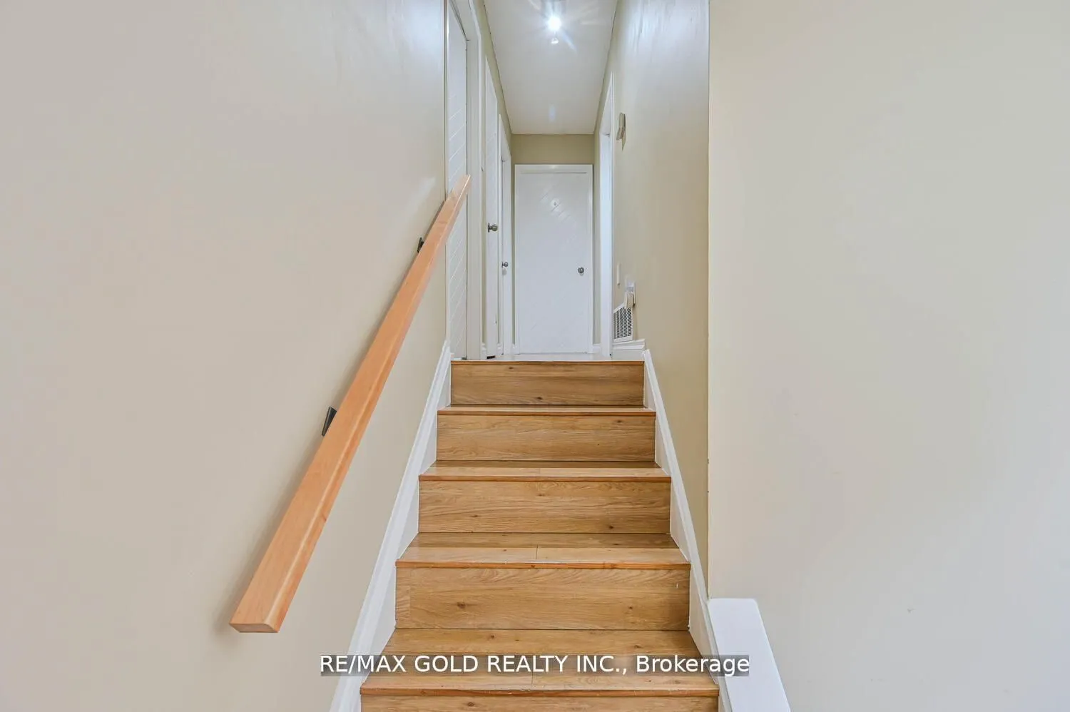 10 Cupola Court