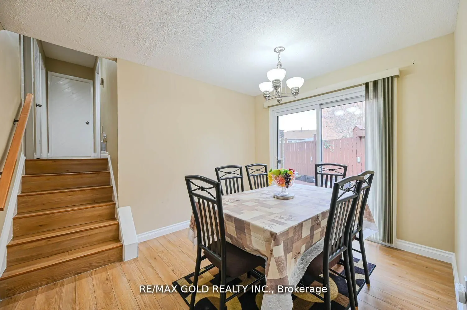 10 Cupola Court