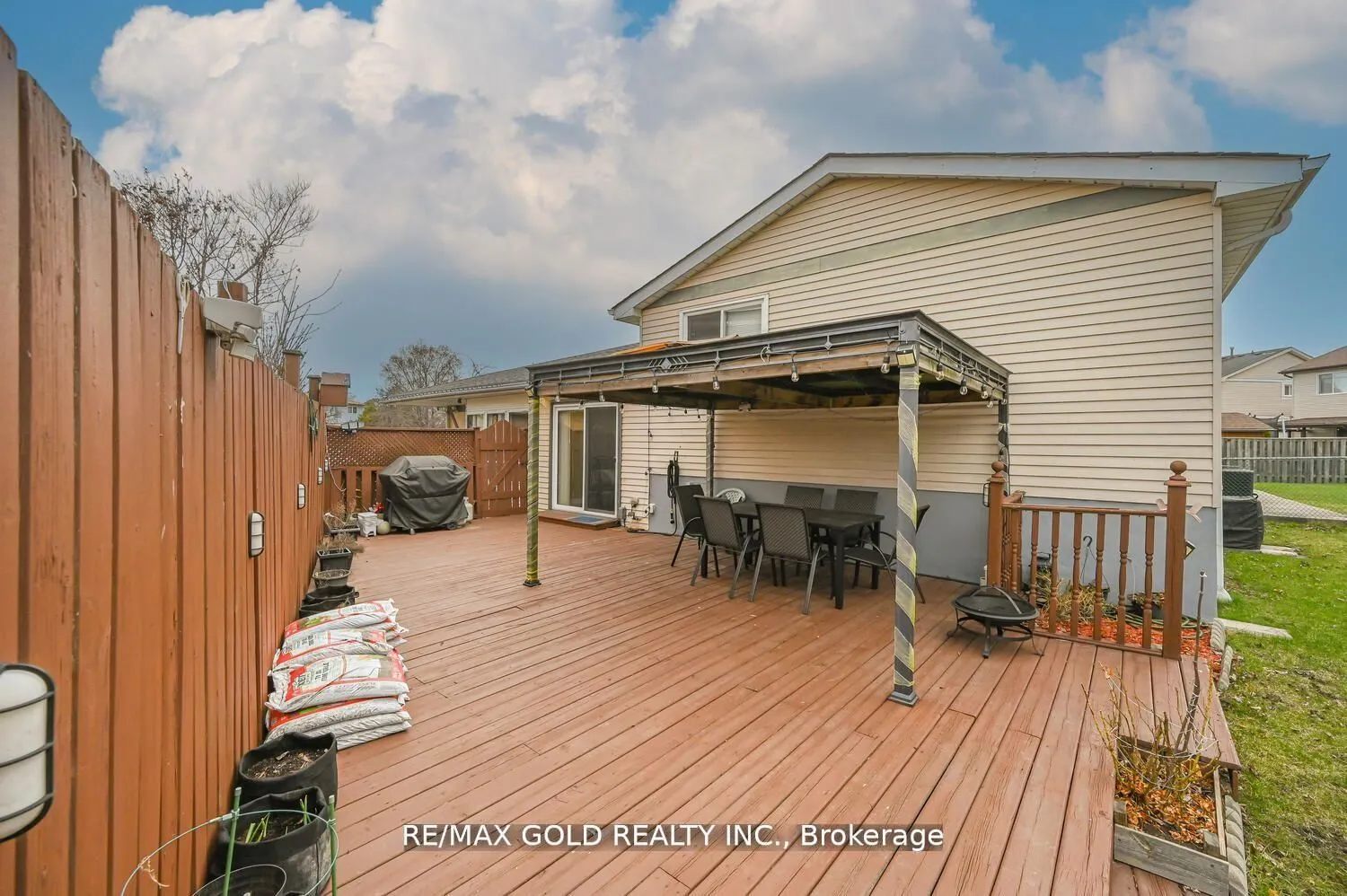 10 Cupola Court