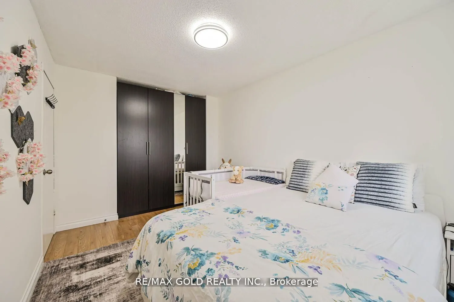 10 Cupola Court