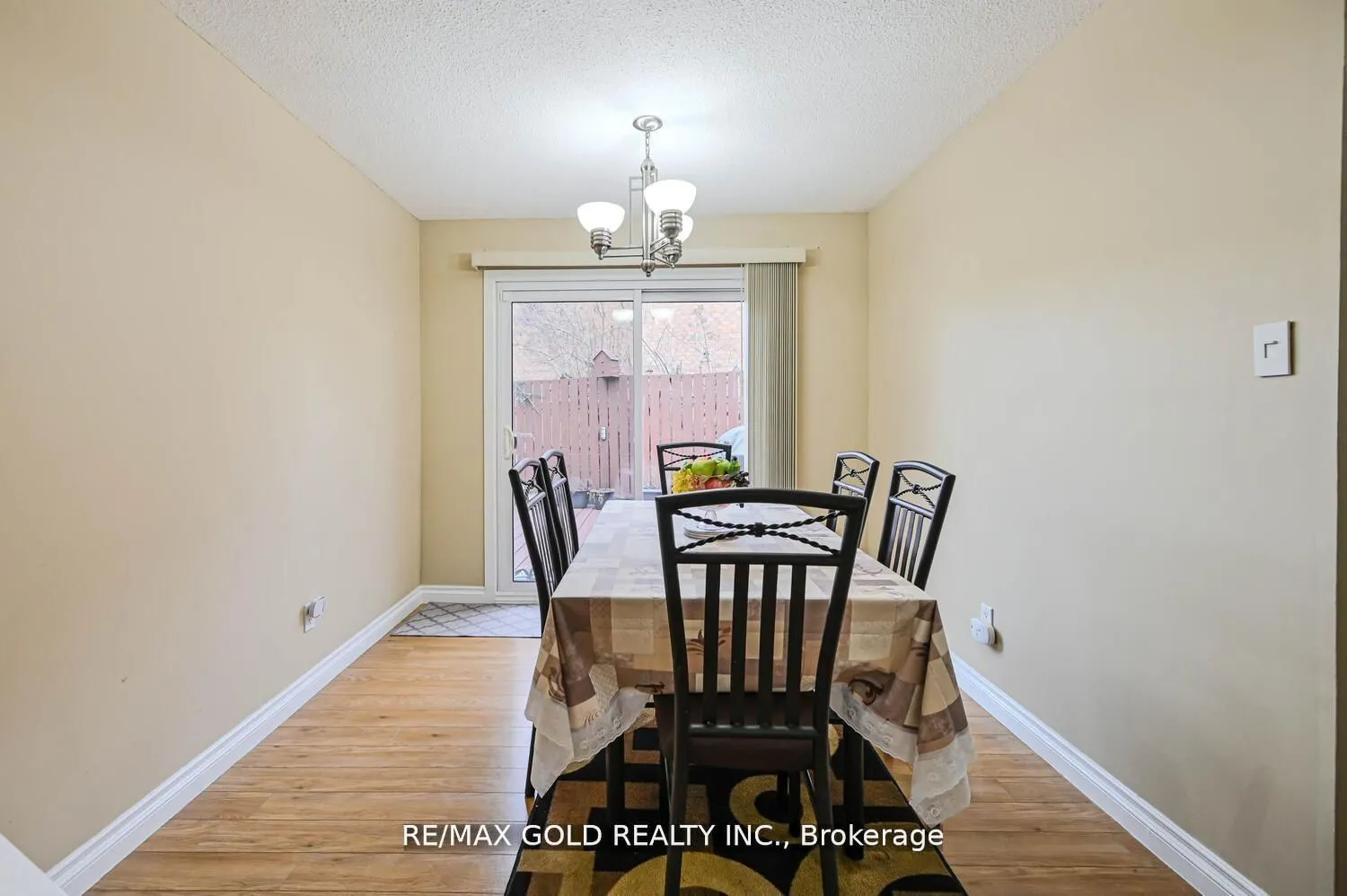 10 Cupola Court