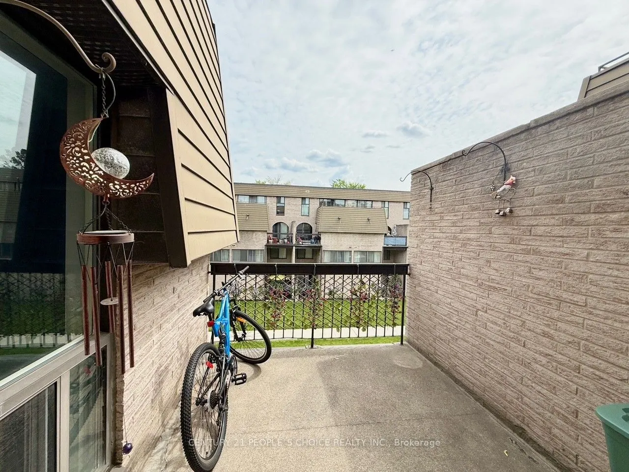 2095 Roche Court, #216