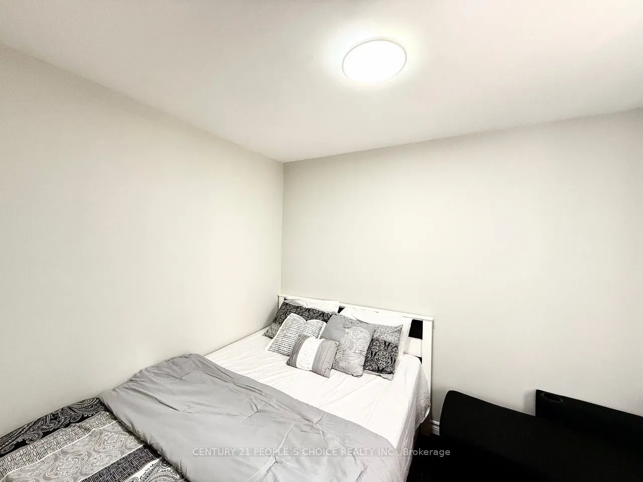 2095 Roche Court, #216
