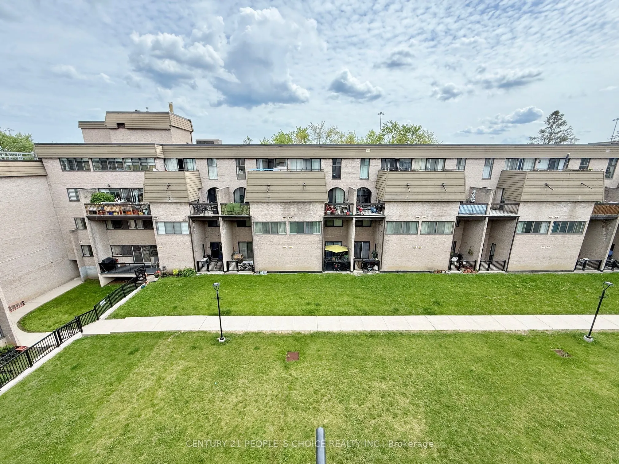 2095 Roche Court, #216