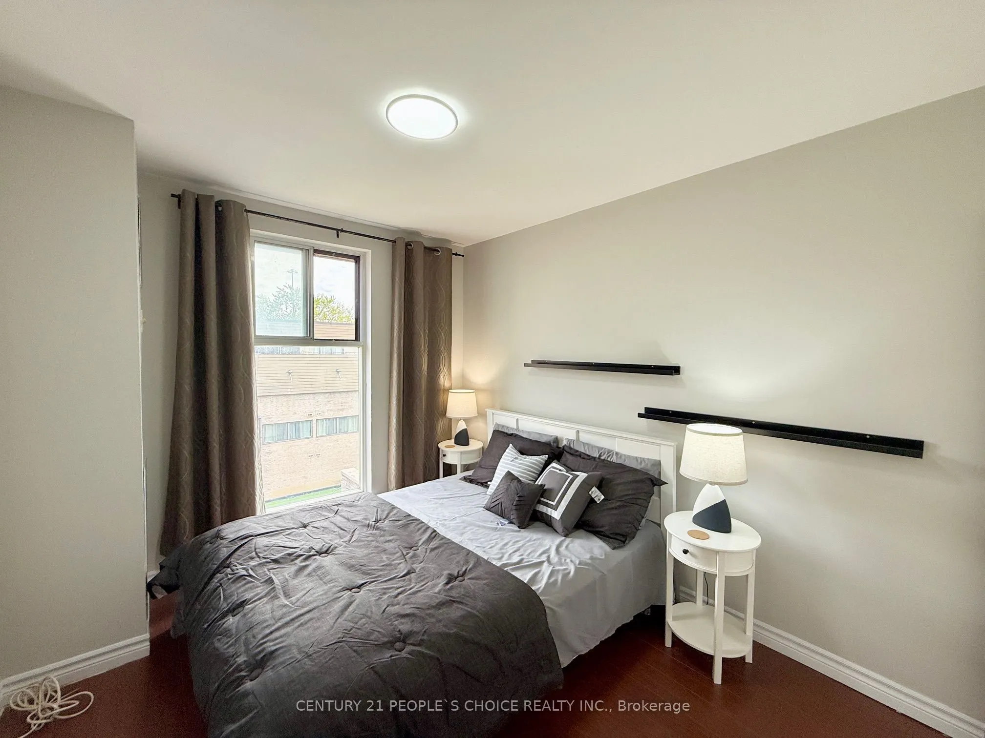2095 Roche Court, #216