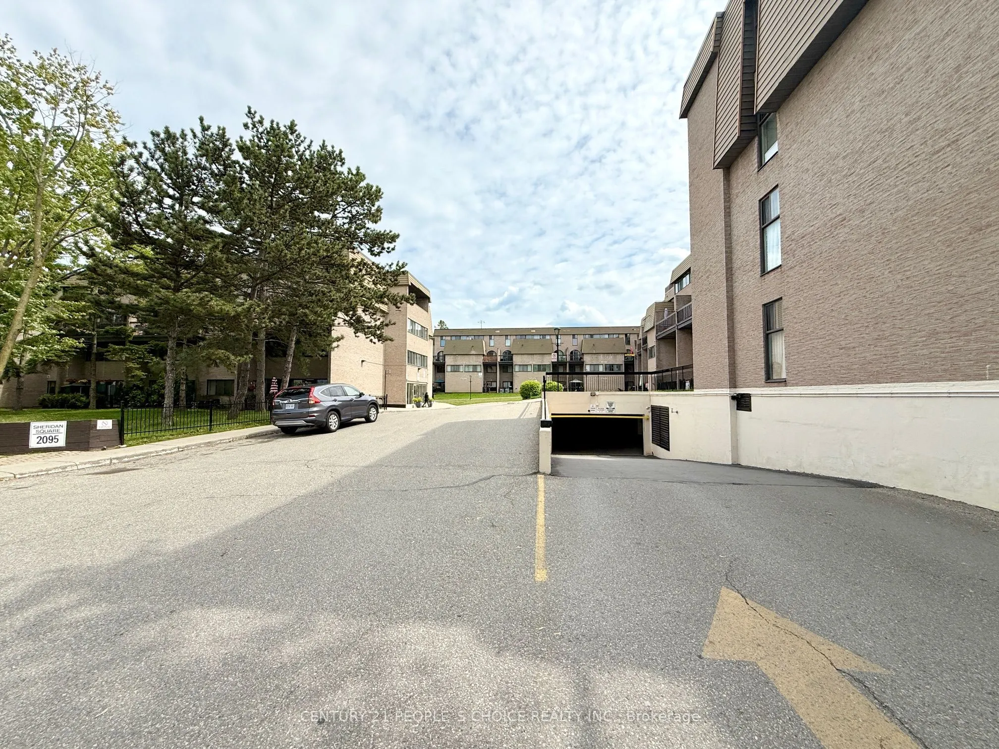 2095 Roche Court, #216