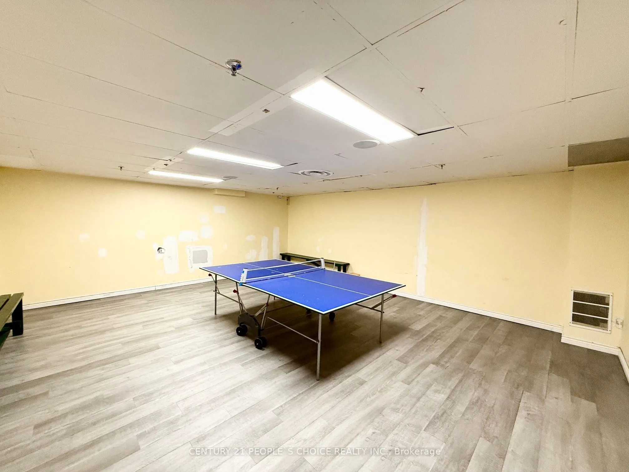 2095 Roche Court, #216