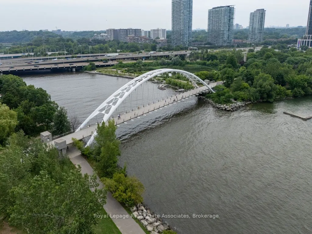2083 Lakeshore Boulevard W, #1514