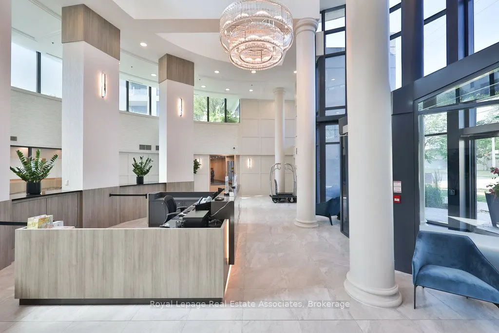 2083 Lakeshore Boulevard W, #1514