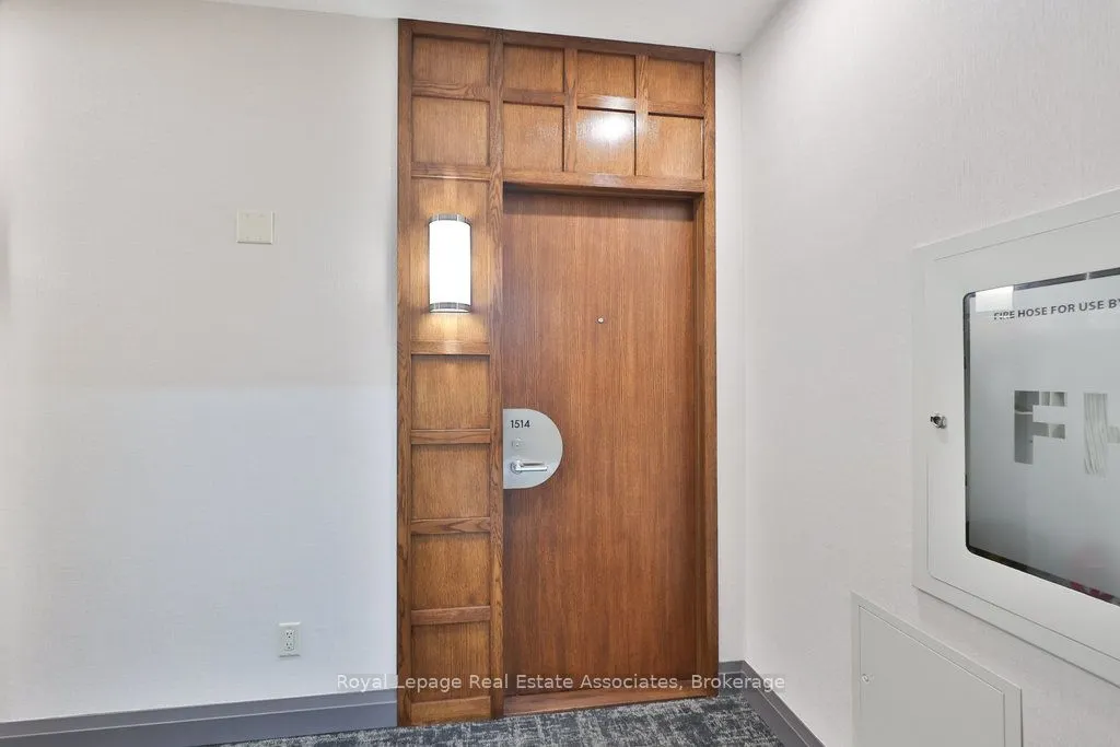 2083 Lakeshore Boulevard W, #1514