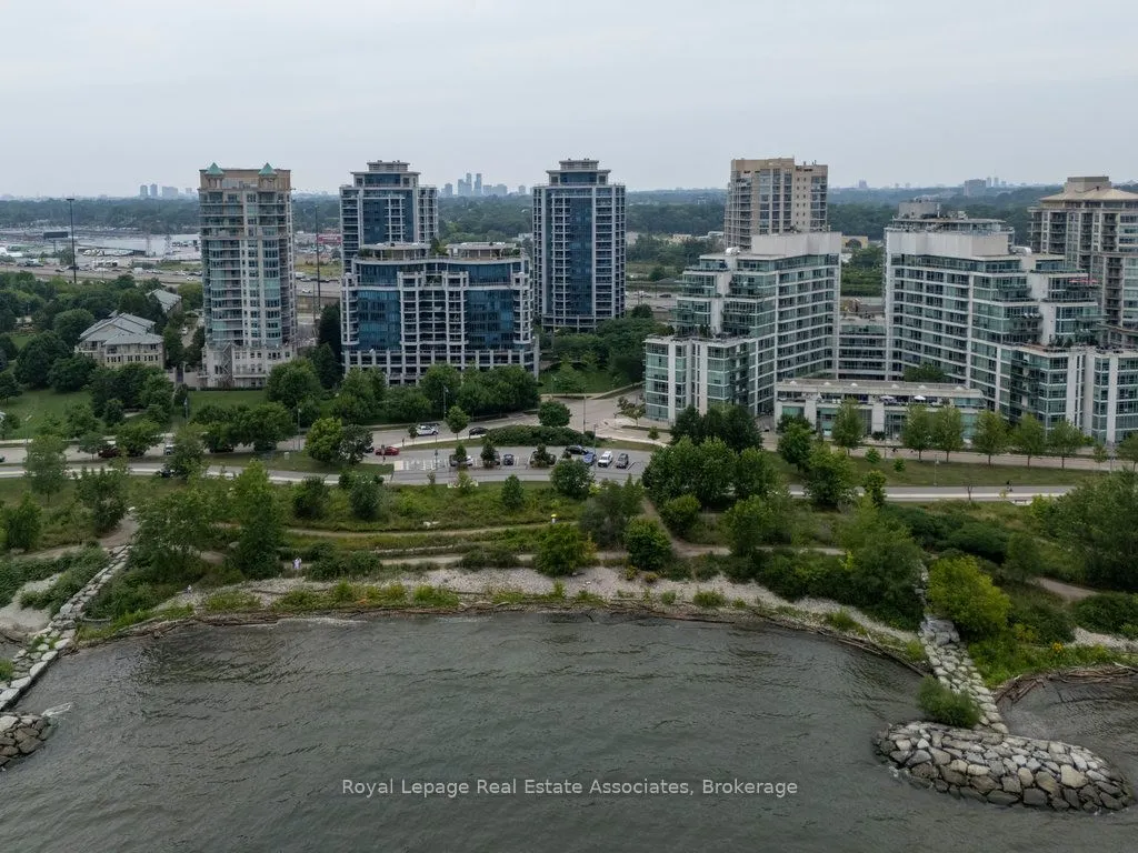 2083 Lakeshore Boulevard W, #1514