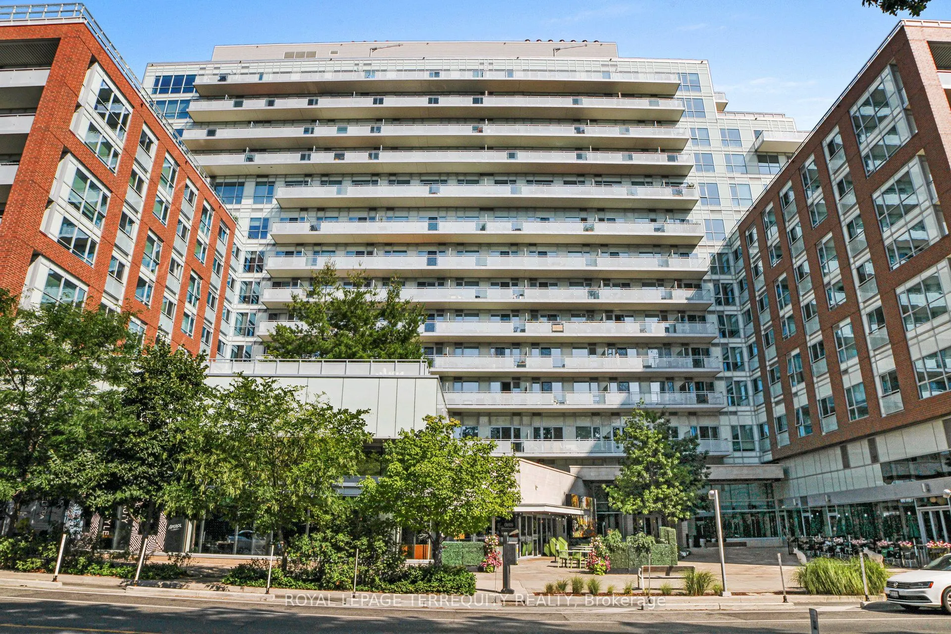 1830 Bloor Street W, #329