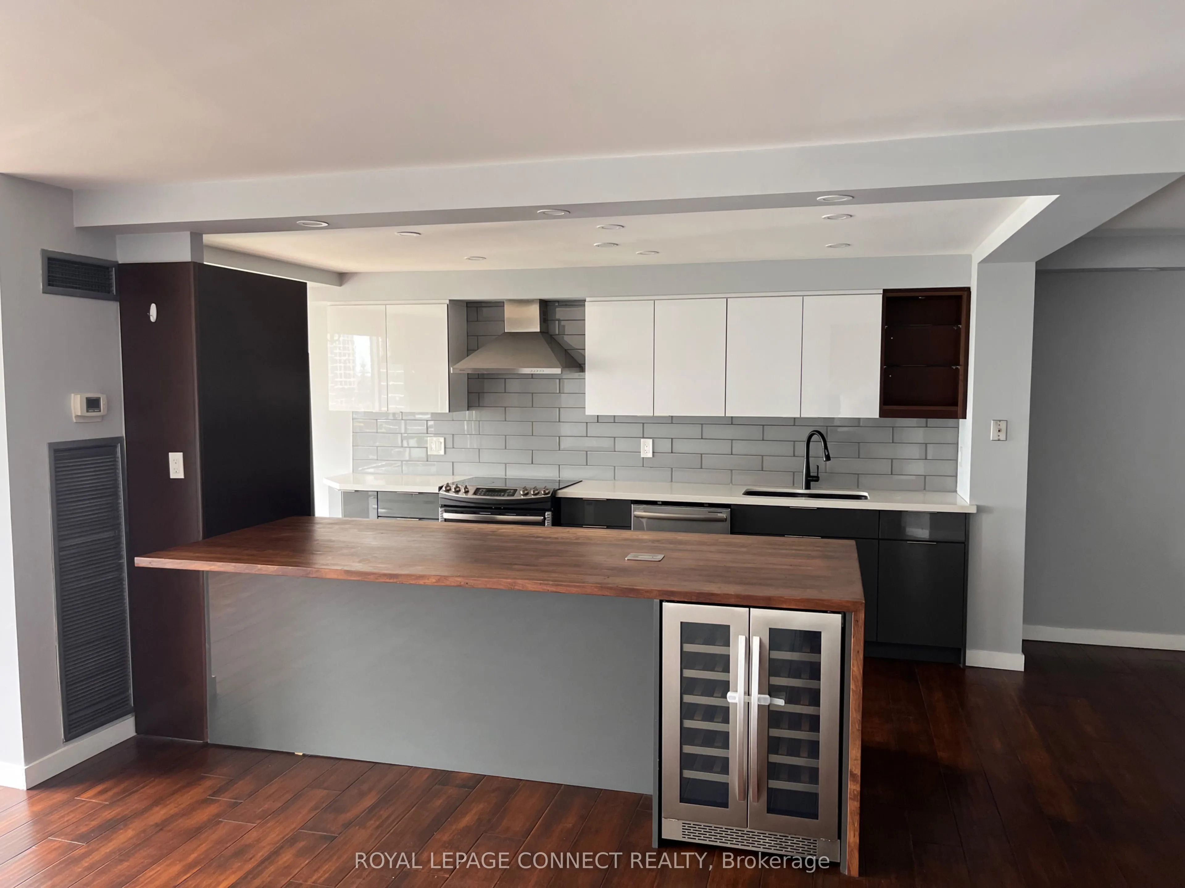 1300 Islington Avenue, #1204