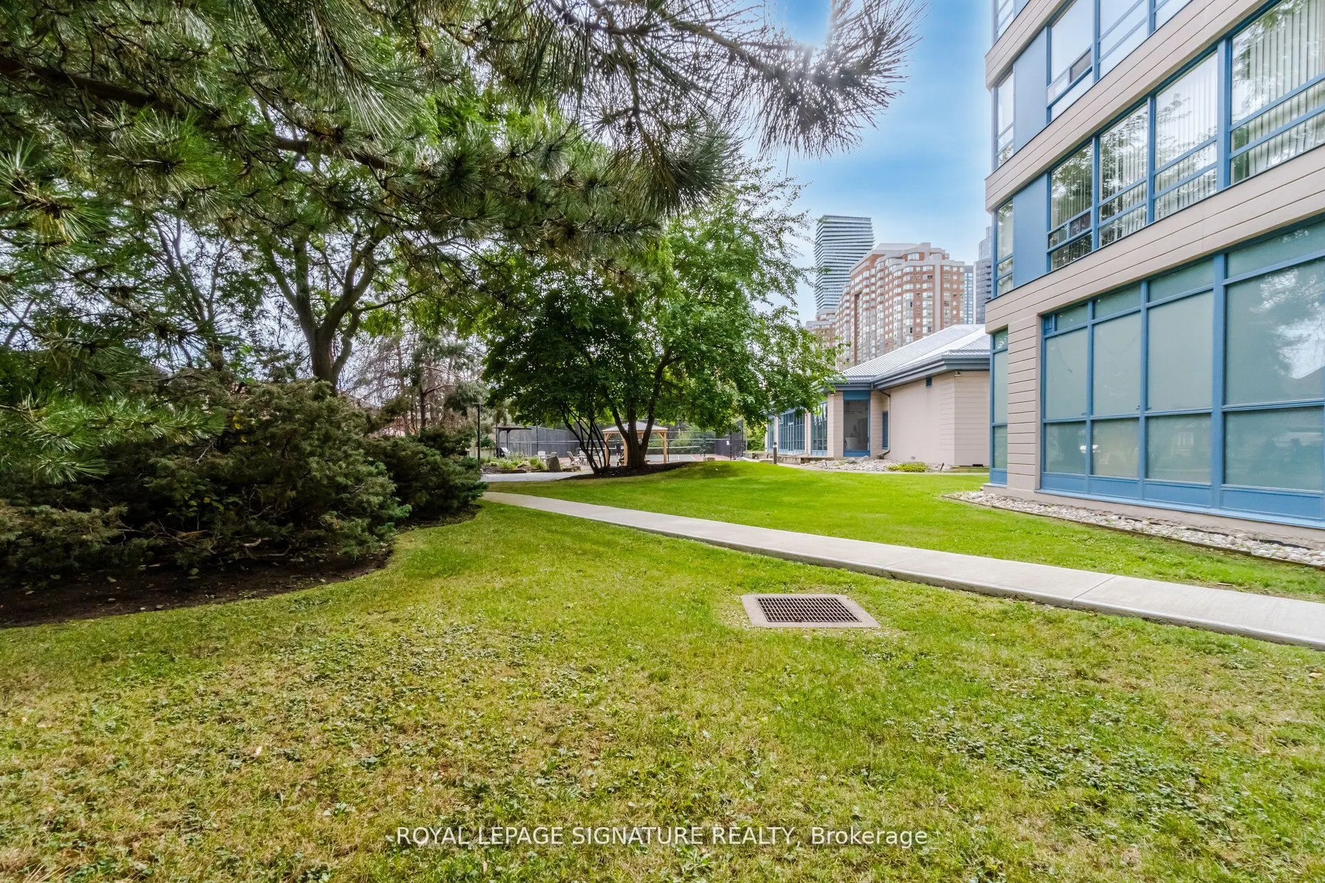 250 Webb Drive, #910