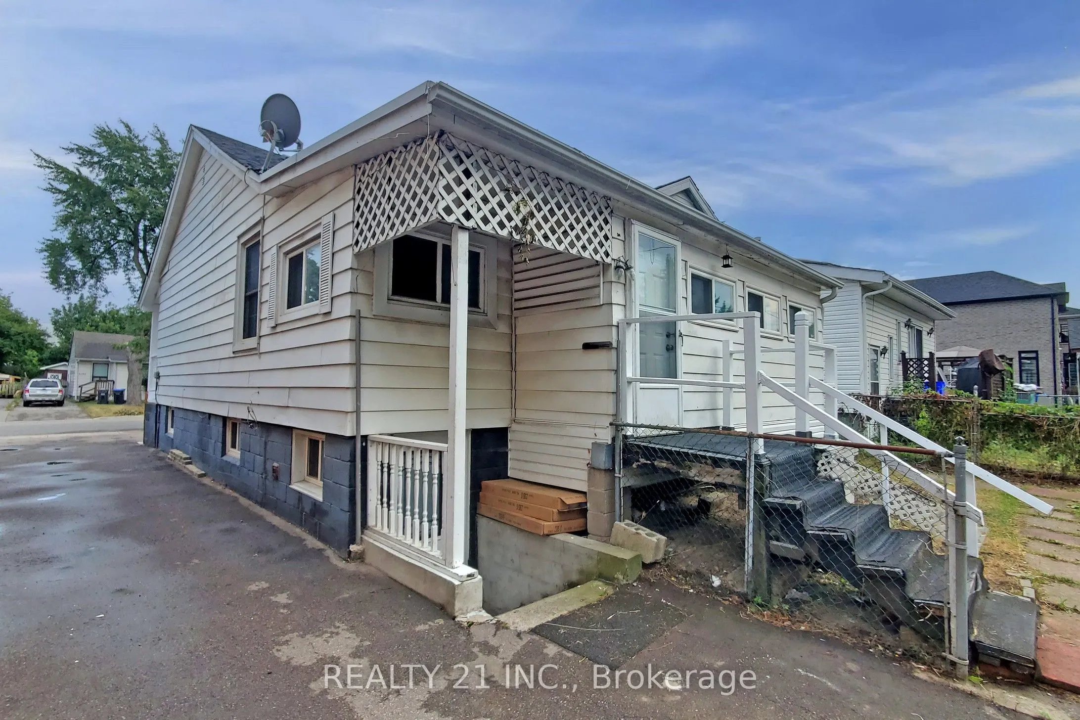 3131 Churchill Avenue