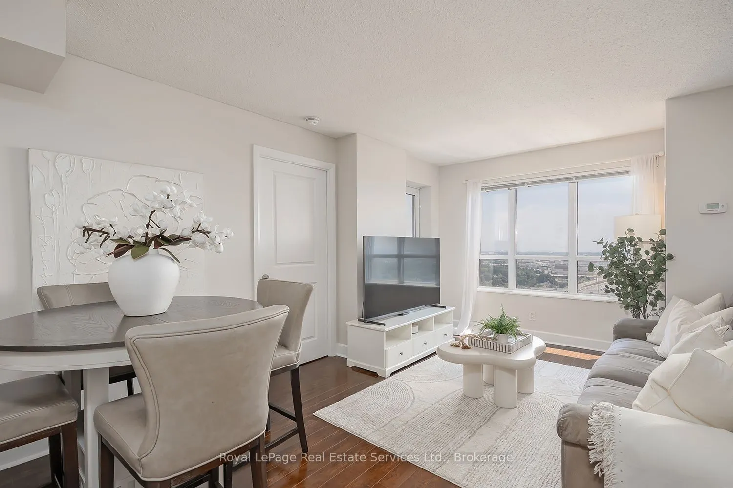 2 Eva Road, #2027