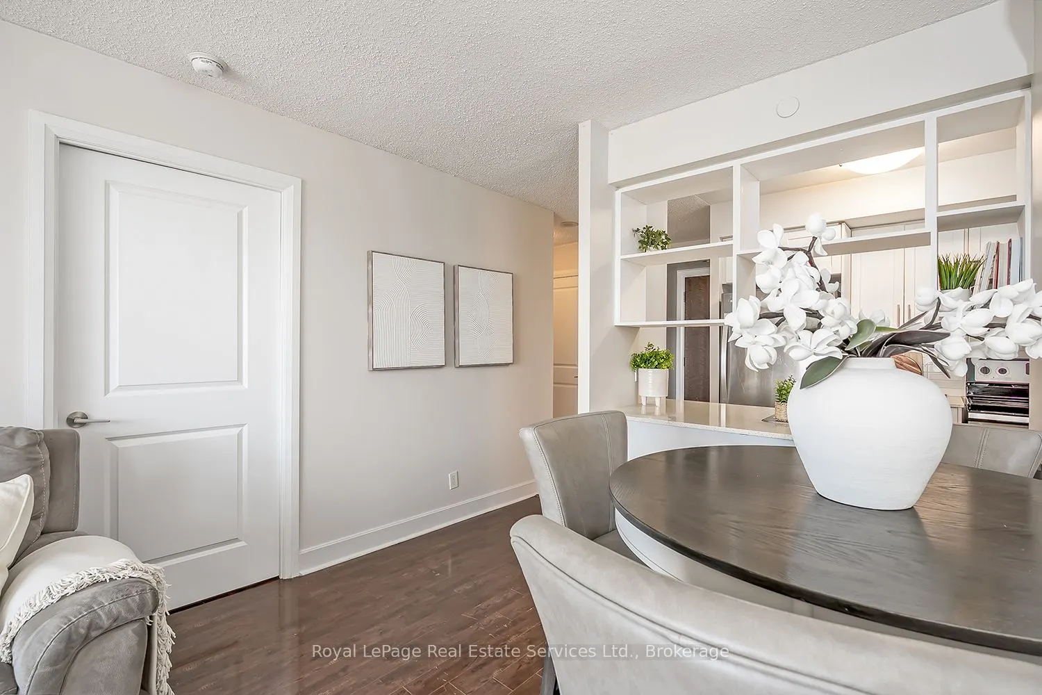 2 Eva Road, #2027