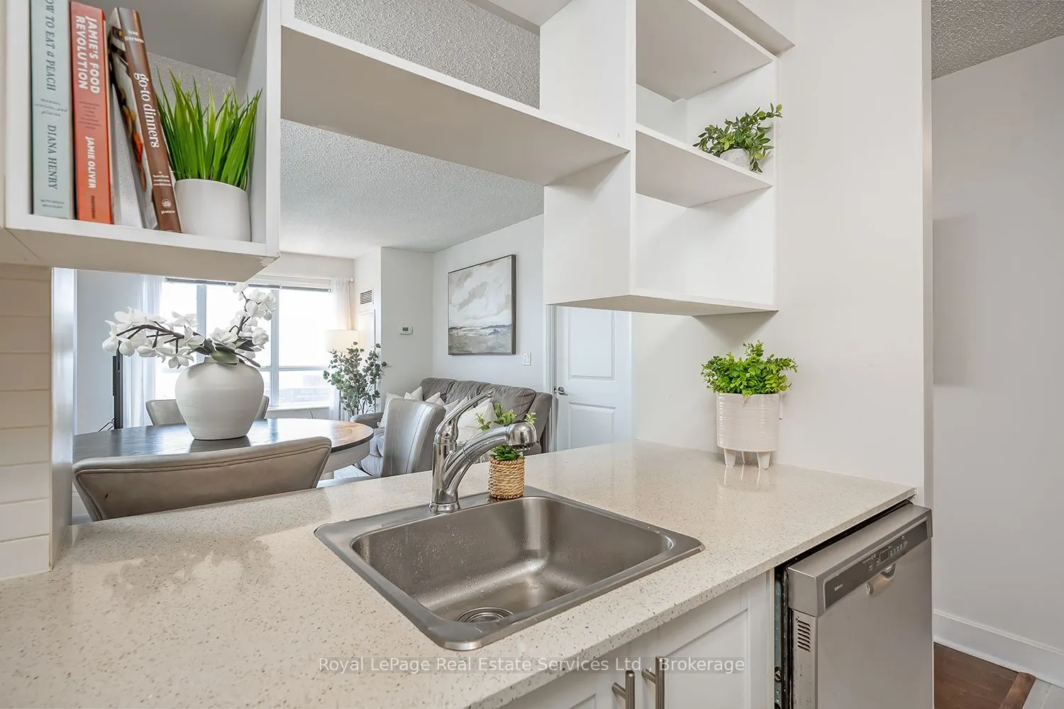 2 Eva Road, #2027