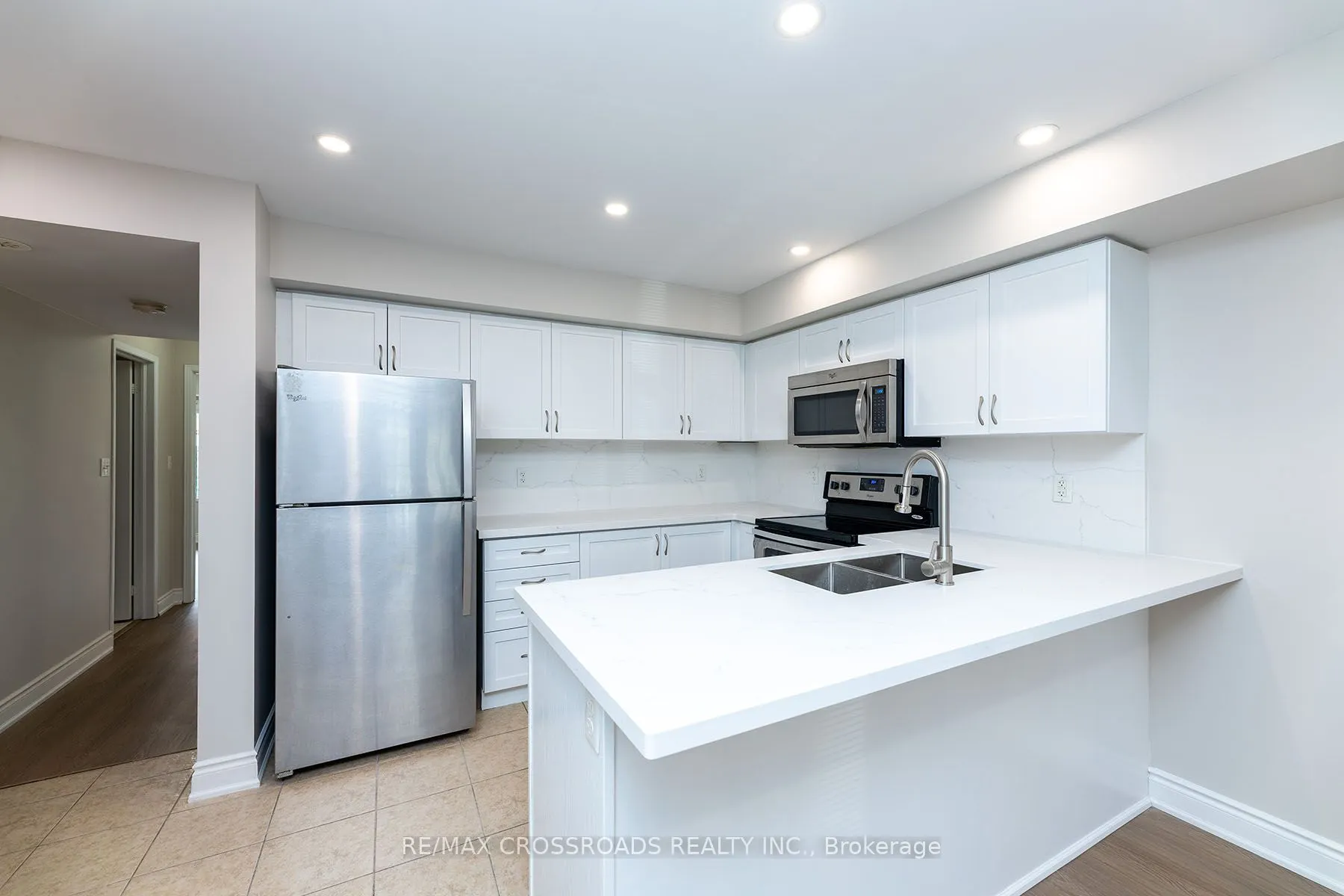 2492 Post Road, #7