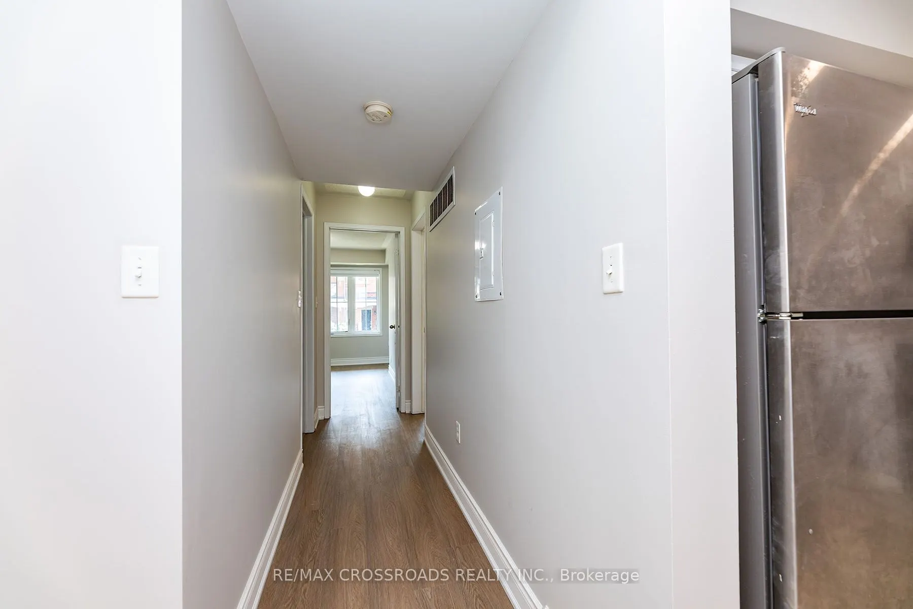 2492 Post Road, #7