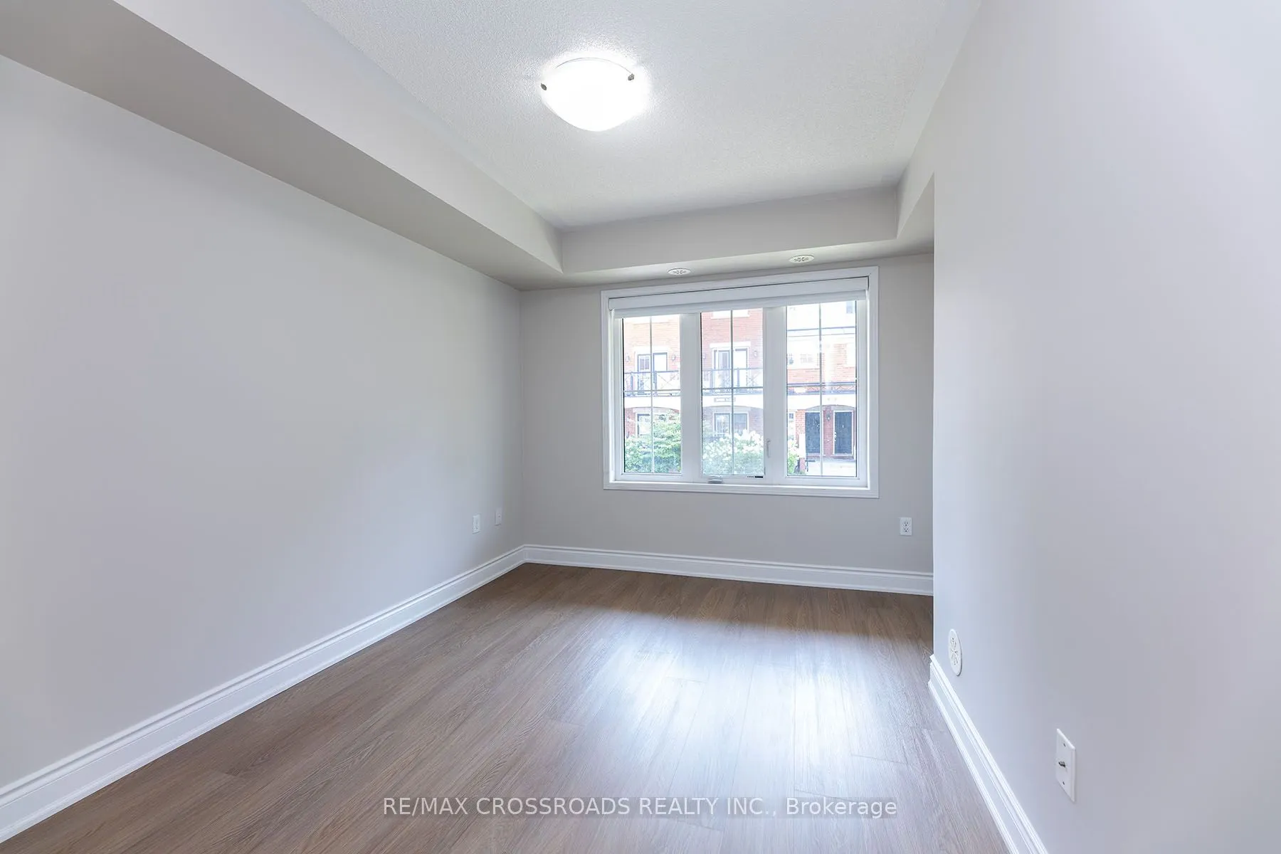 2492 Post Road, #7