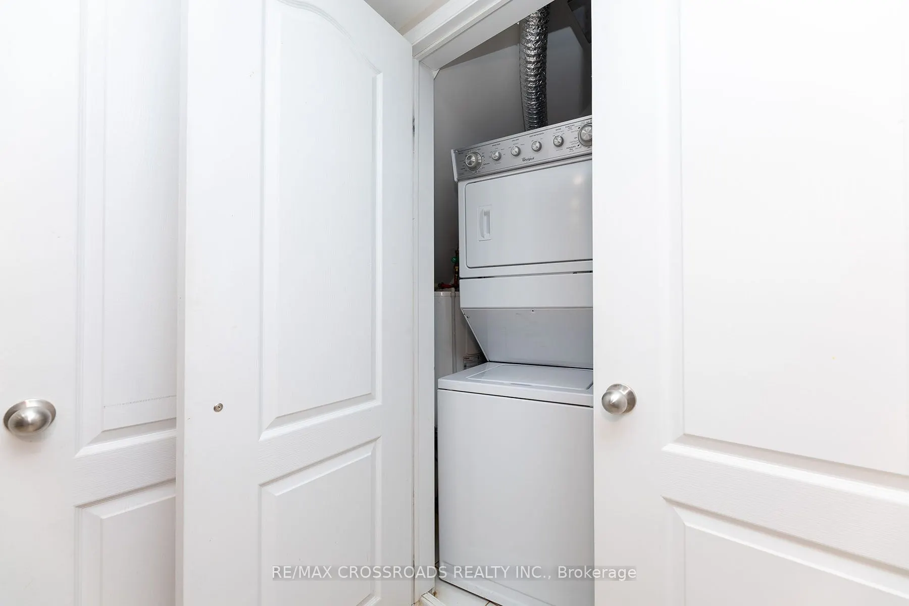 2492 Post Road, #7