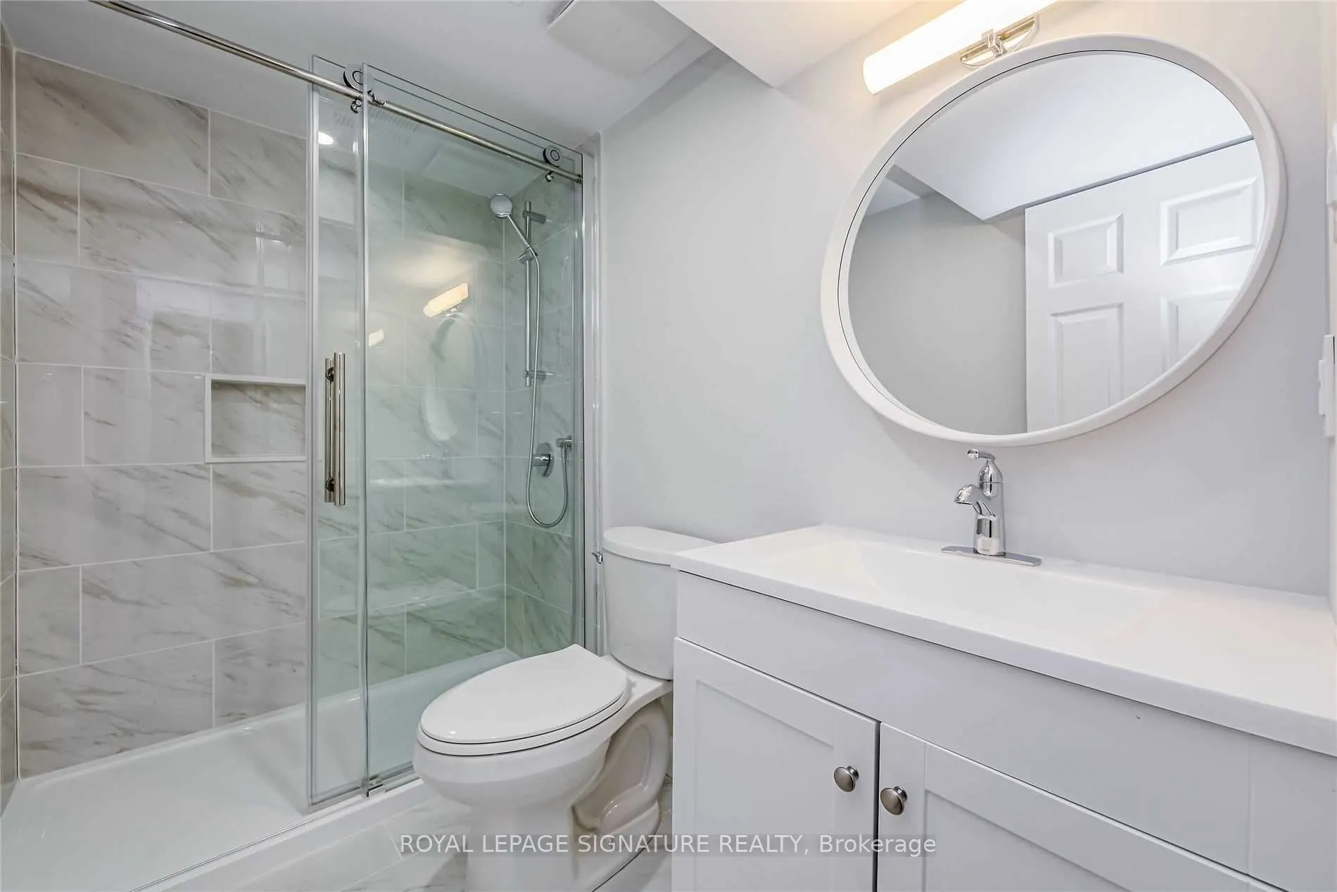 1205 Gainsborough Drive, #Lower